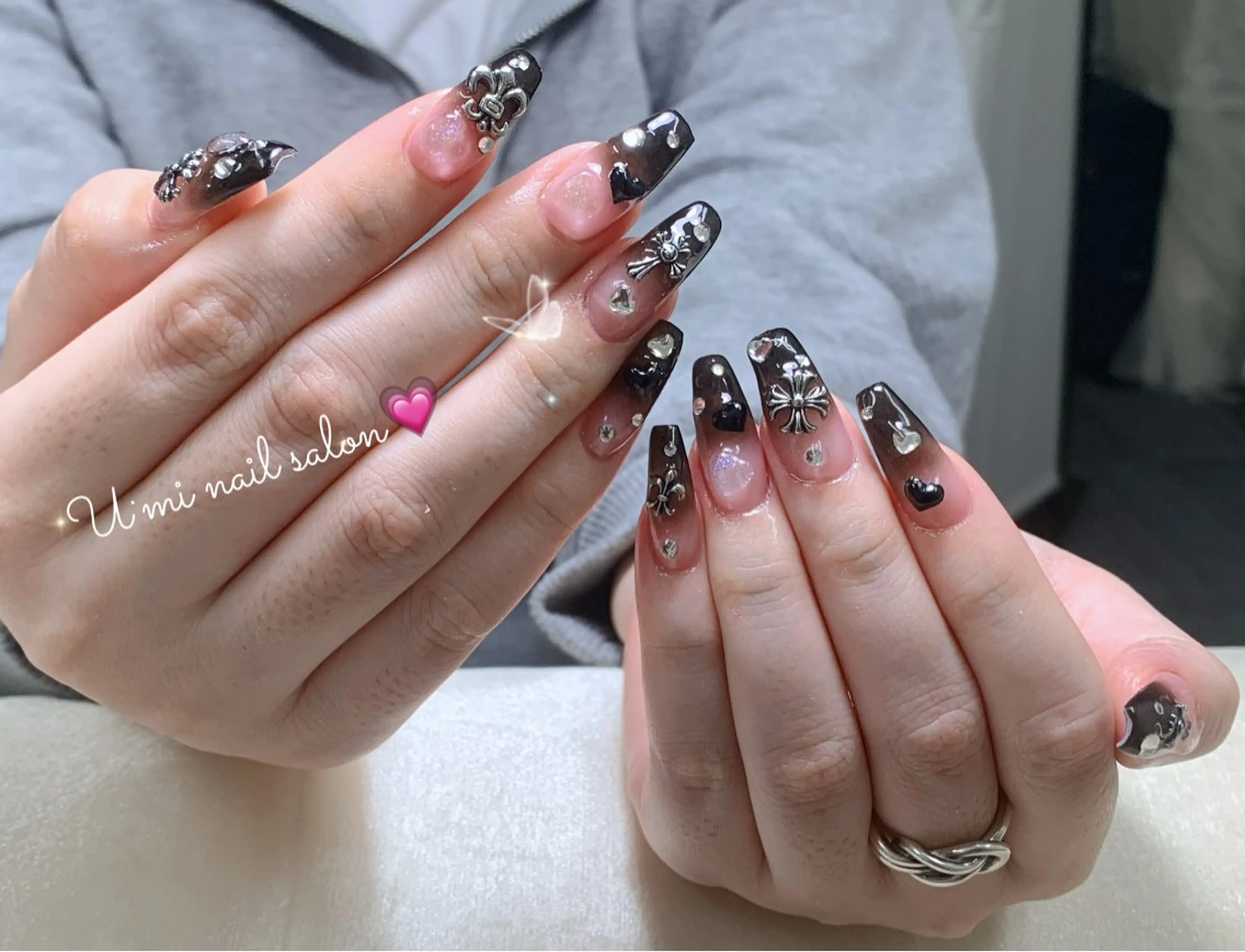 ネイル 持ち込み ハンドネイル U·Mi 上野御徒町容のネイルデザイン