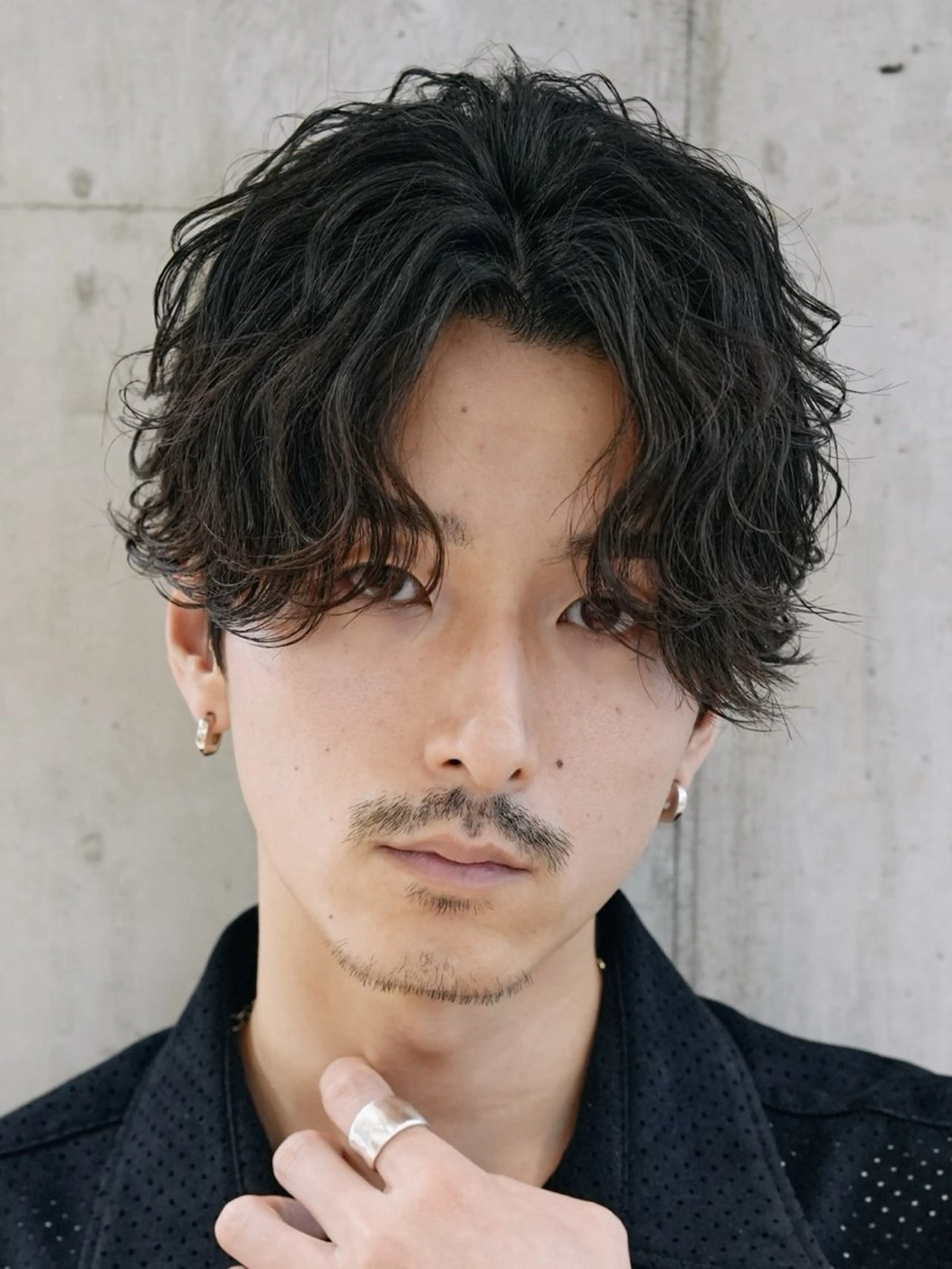 パーマ メンズ センターパート フェザーパーマ メンズパーマ 原宿 無料カット fifth イノウエのヘアスタイル