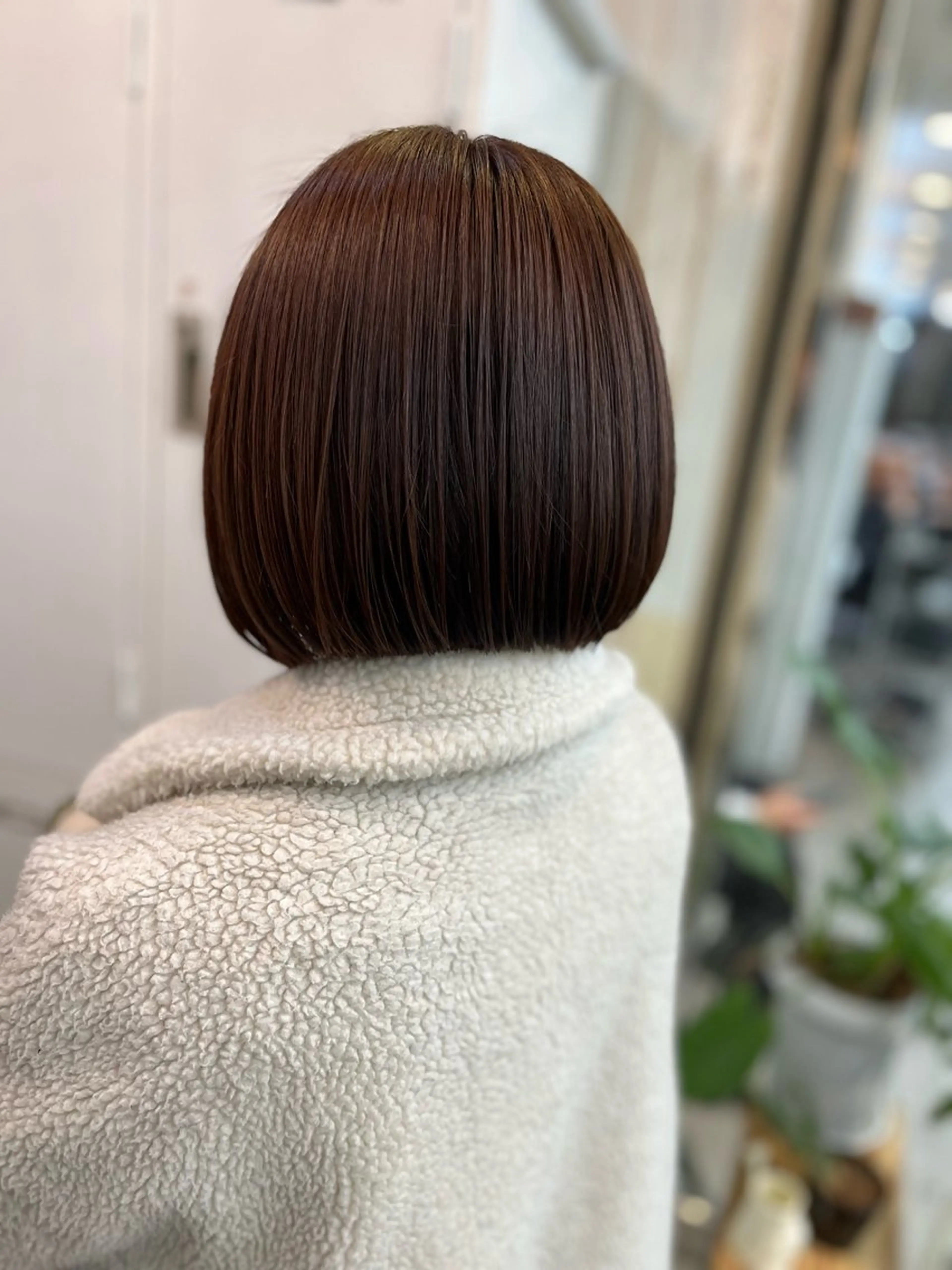 ミディアム カラー パーマ ヘアアレンジ 切りっぱなしボブ ショートボブ ボブ 髪質改善 二ヶ月綺麗が続くレ イヤー/星野六三四のヘアスタイル