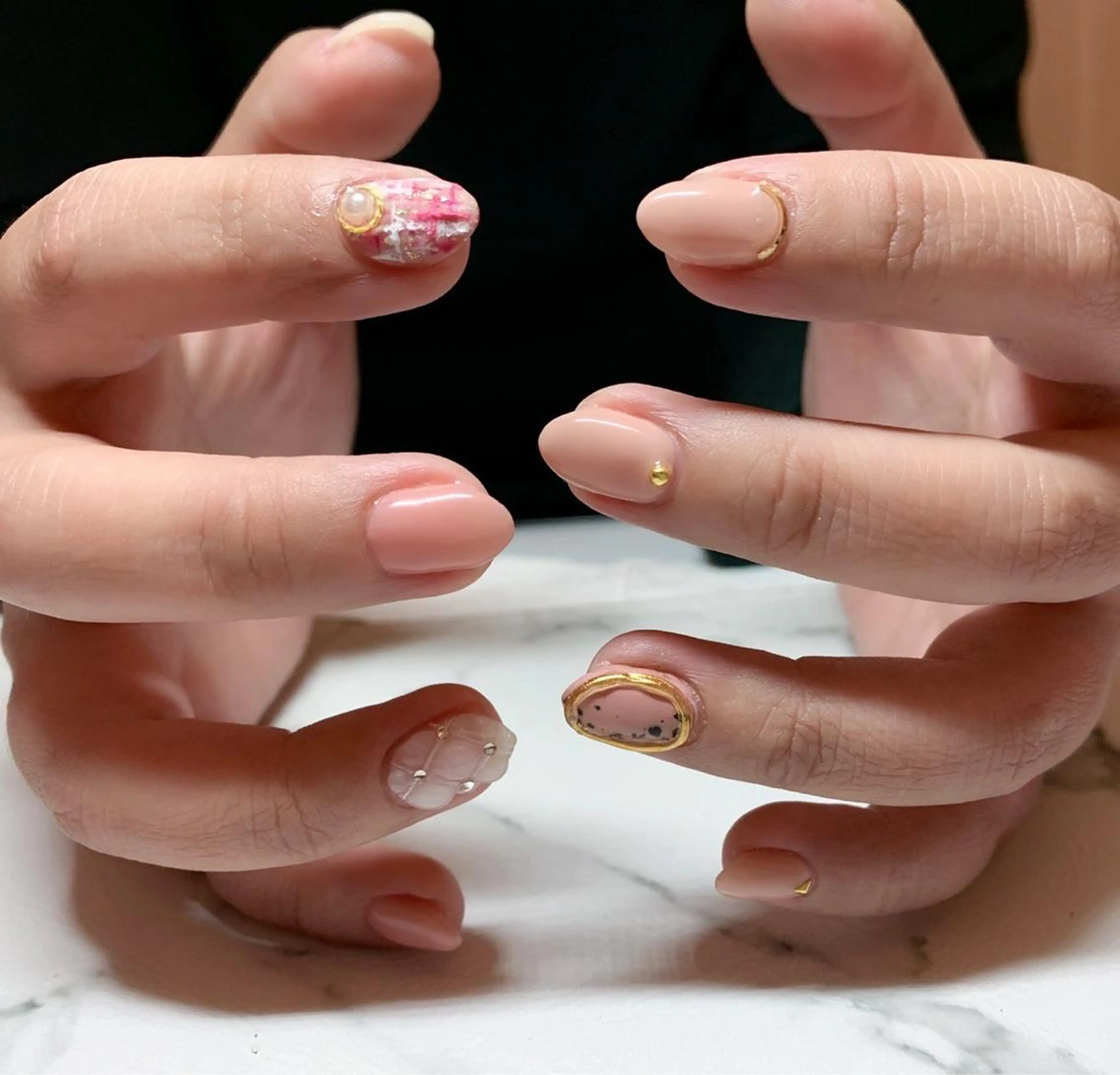 ネイル アニマル柄 アートネイル ミラーネイル ニュアンスネイル ネイルチップ ハンドネイル x.1.0.nail ♡Cのネイルデザイン