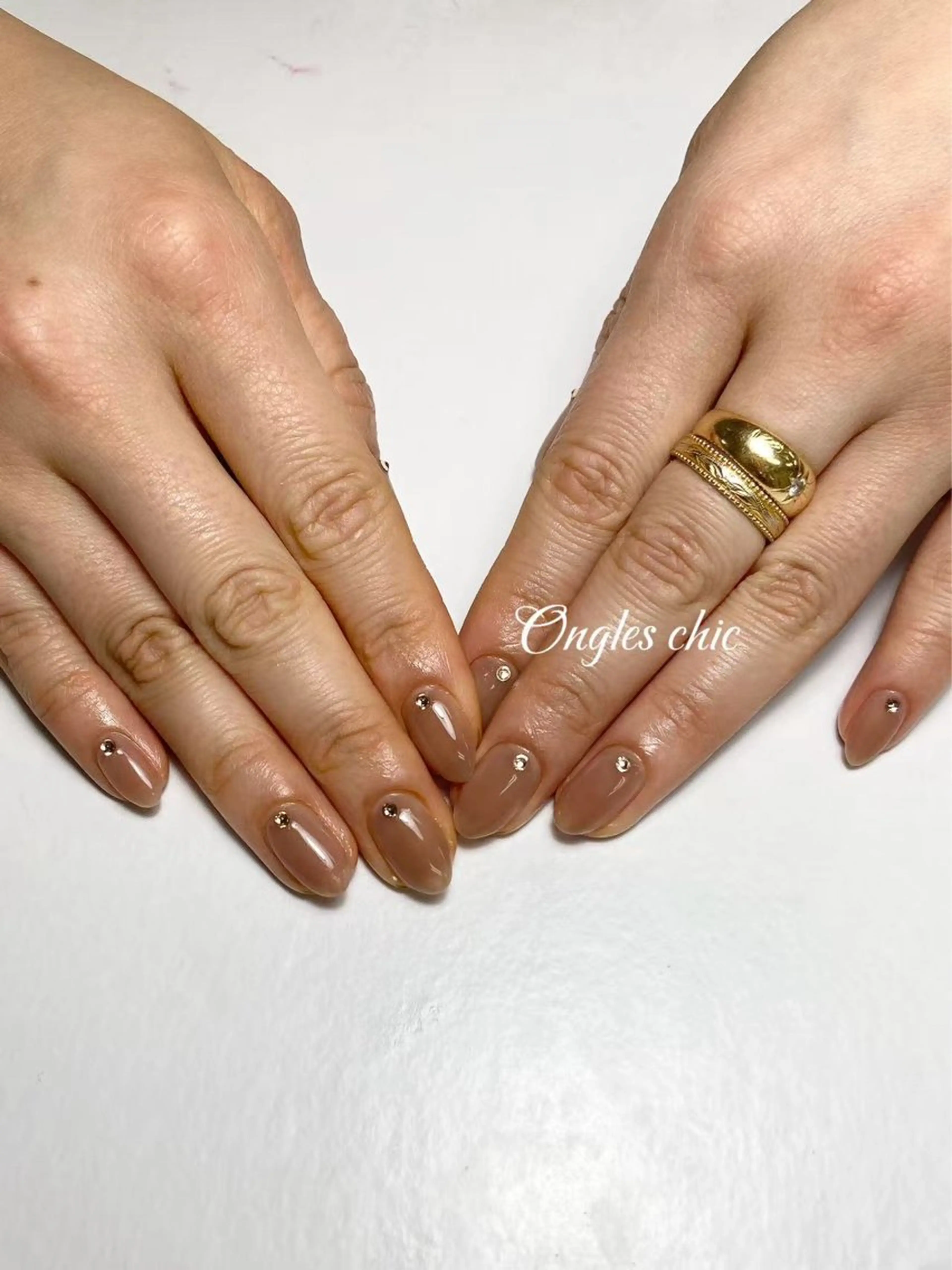 ネイル ハンドネイル ハンドケア ongles chicのネイルデザイン