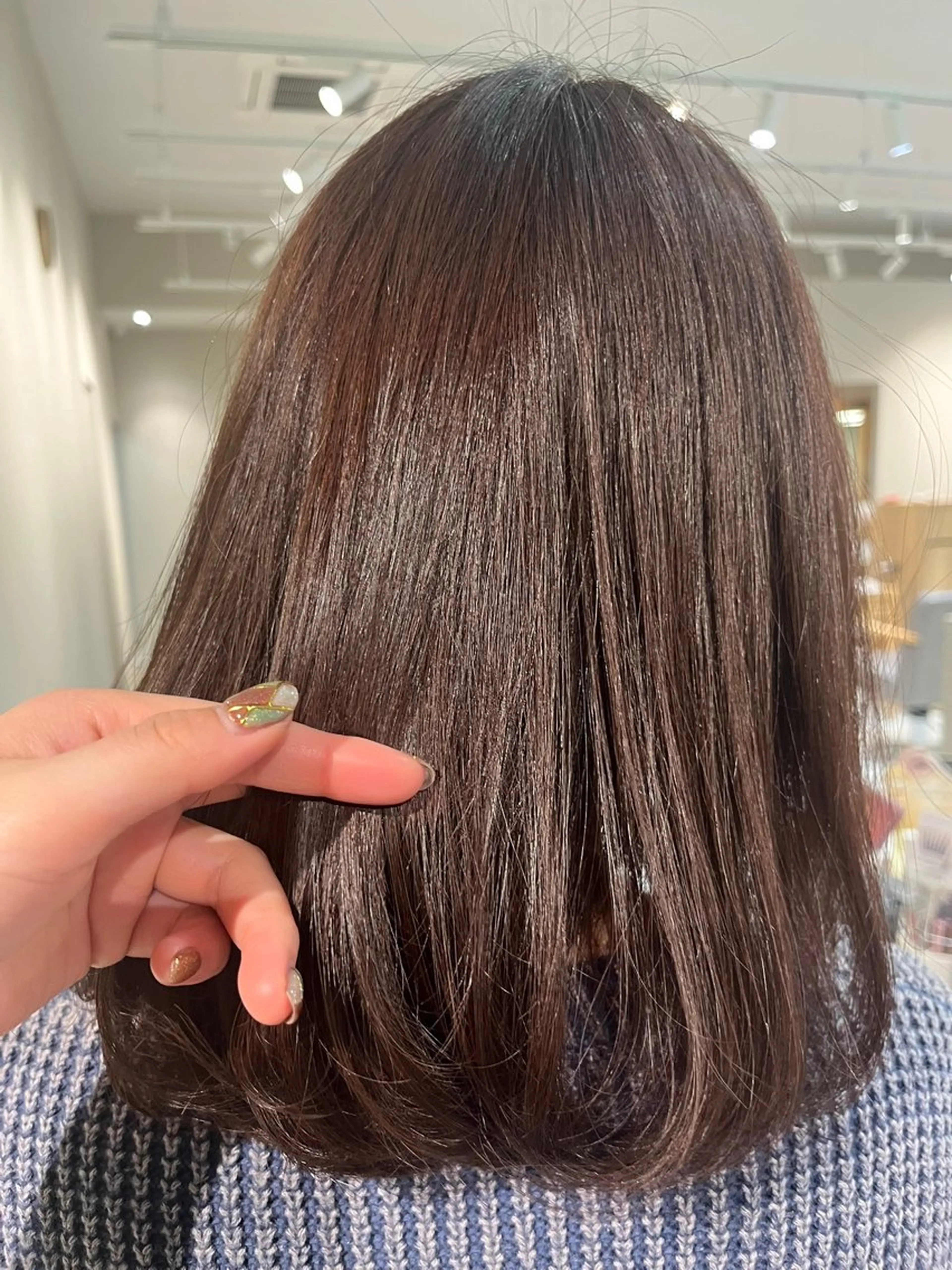 カラー 森 理音のヘアスタイル
