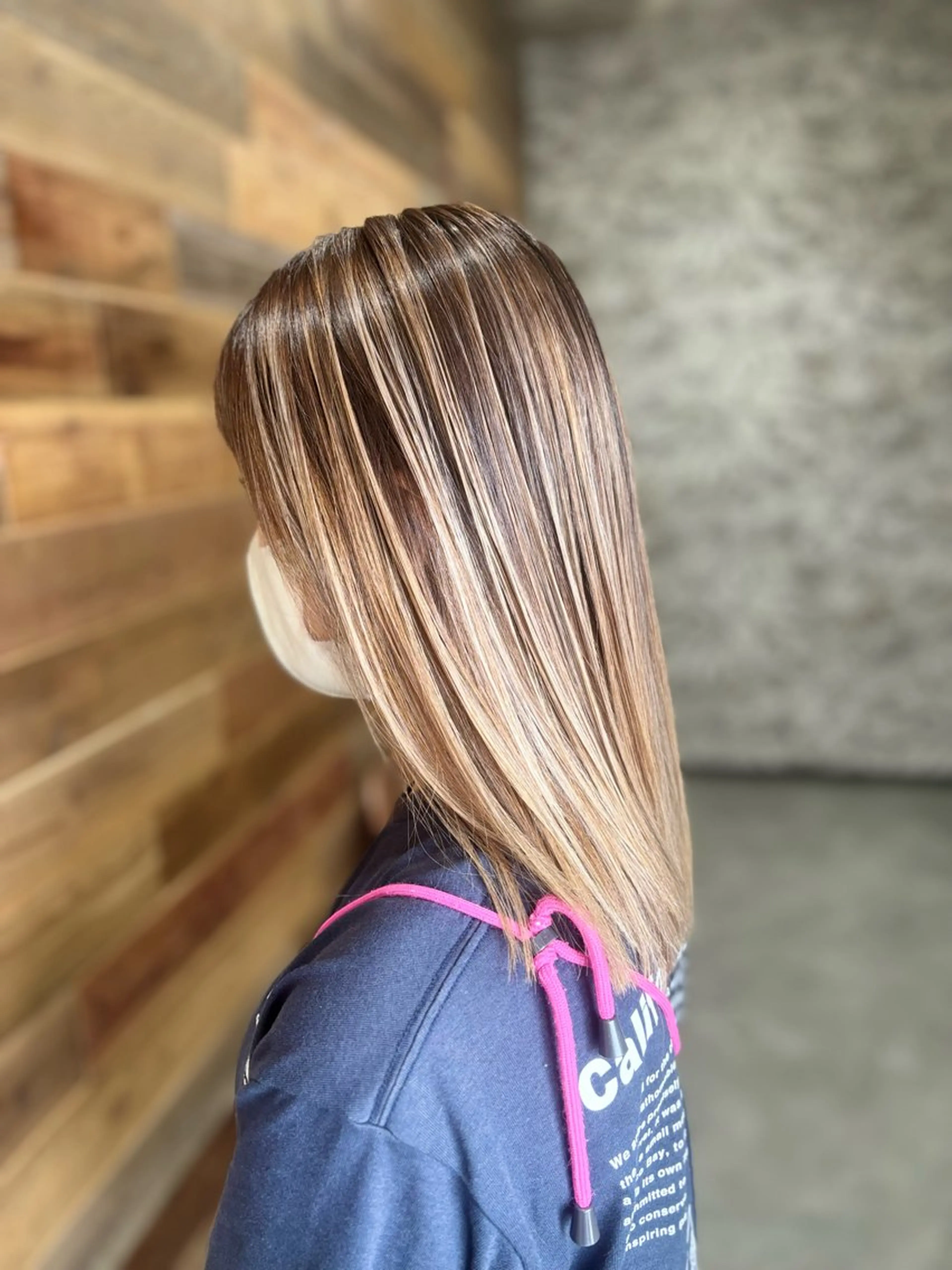 セミロング レイヤーカット ヘアカラー トリートメント yoshihara yuukiのヘアスタイル