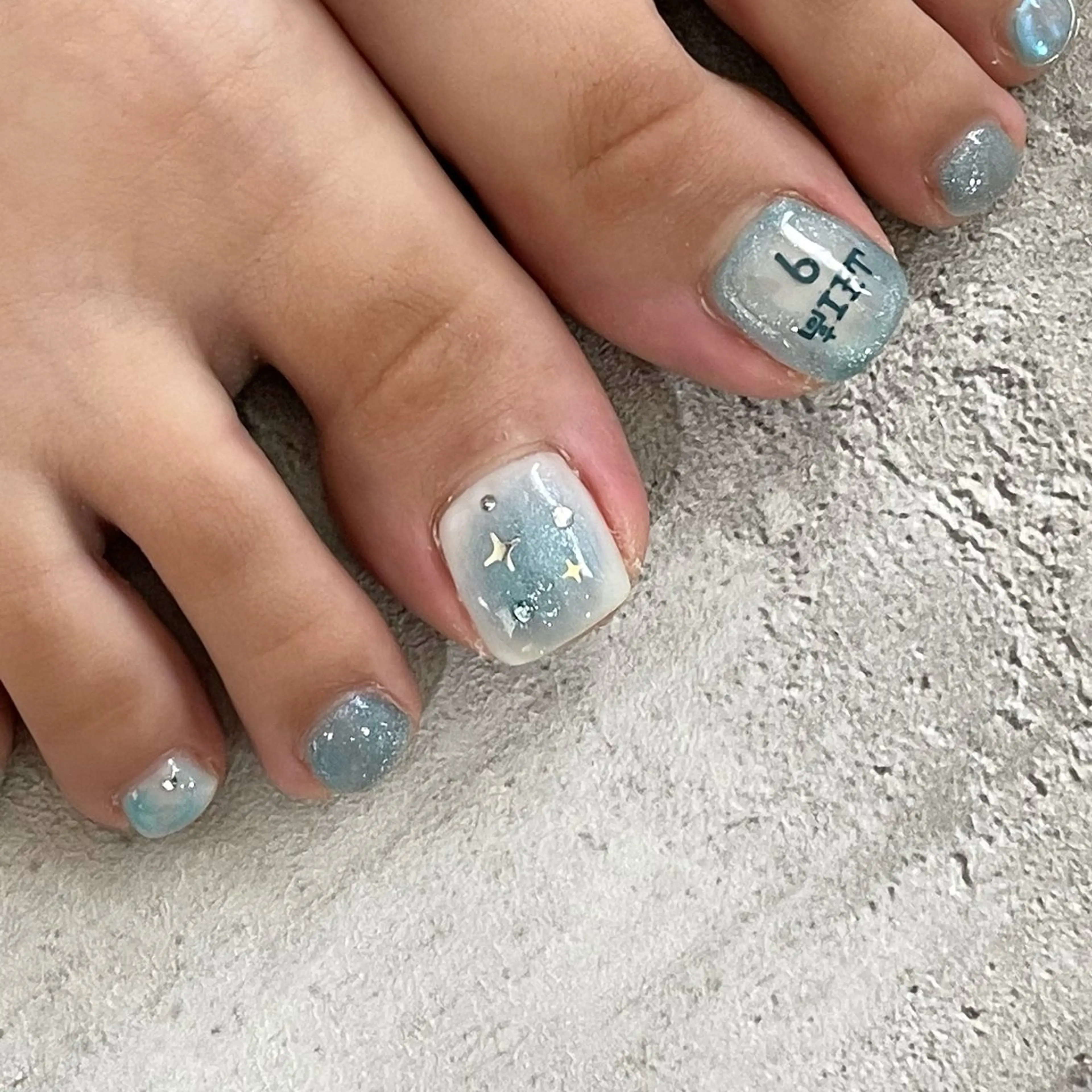 ネイル 東 千夏のネイルデザイン