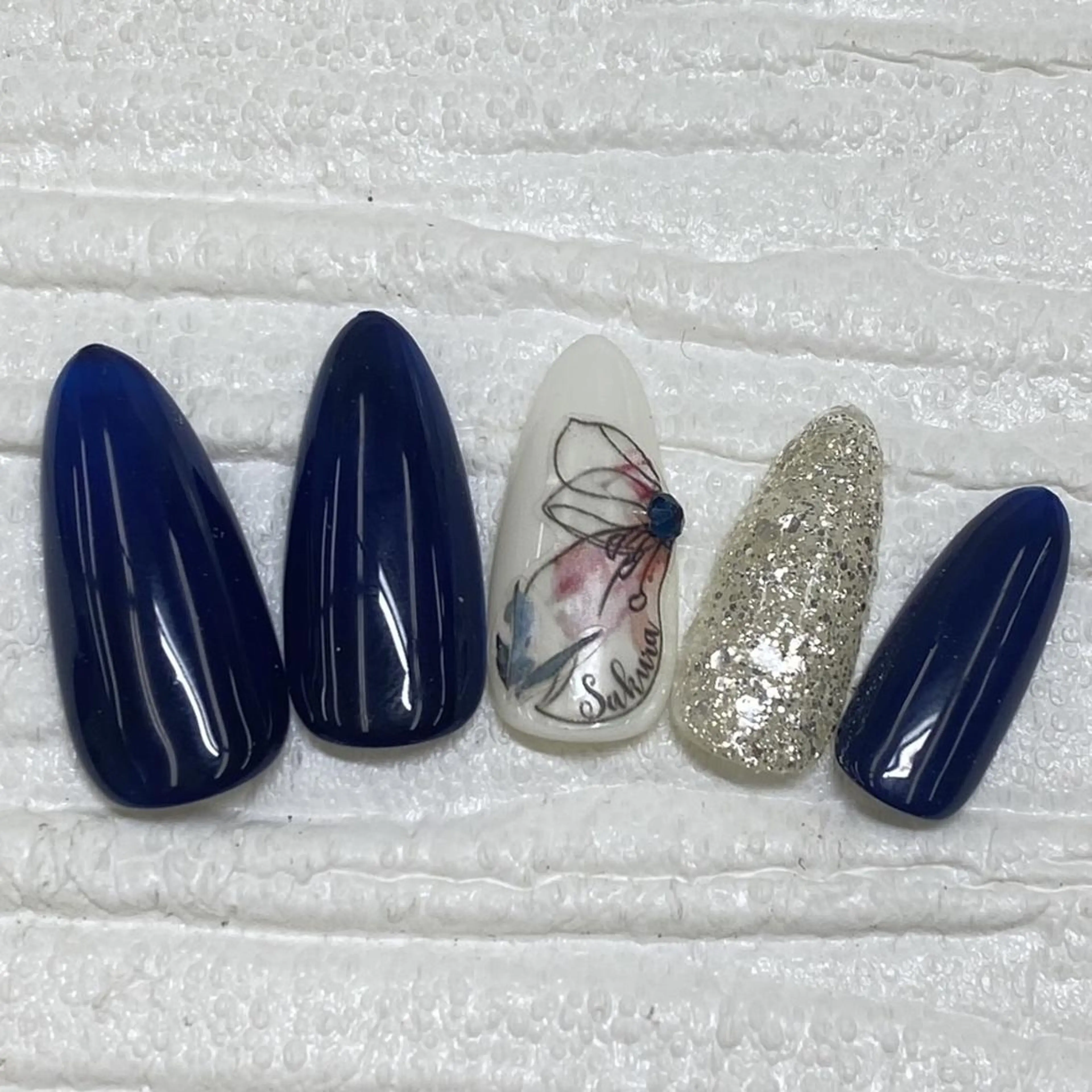 ネイル Nail salon Honey Beeのネイルデザイン