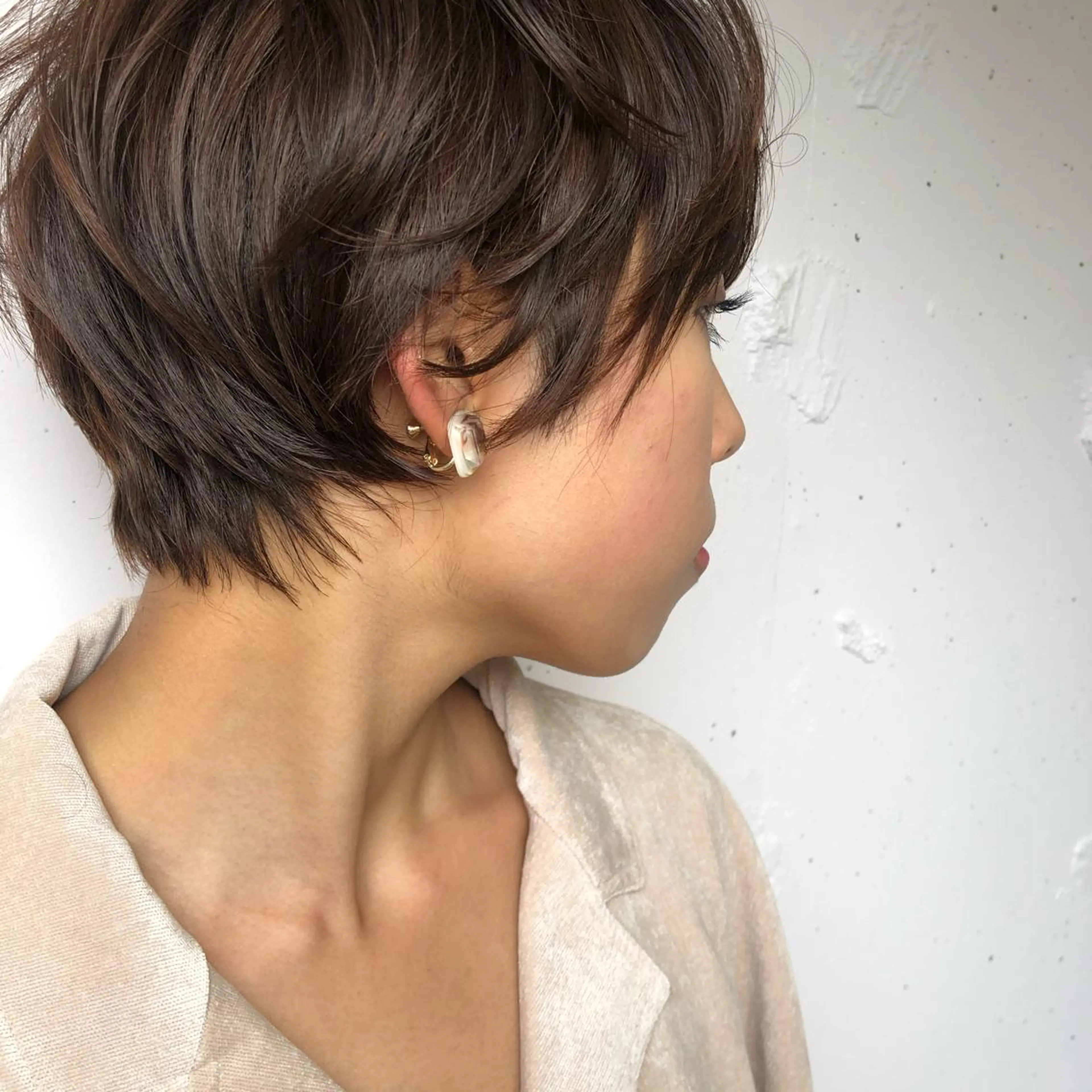 ショート 顔周りの垢抜けヘア 立山愛梨のヘアスタイル