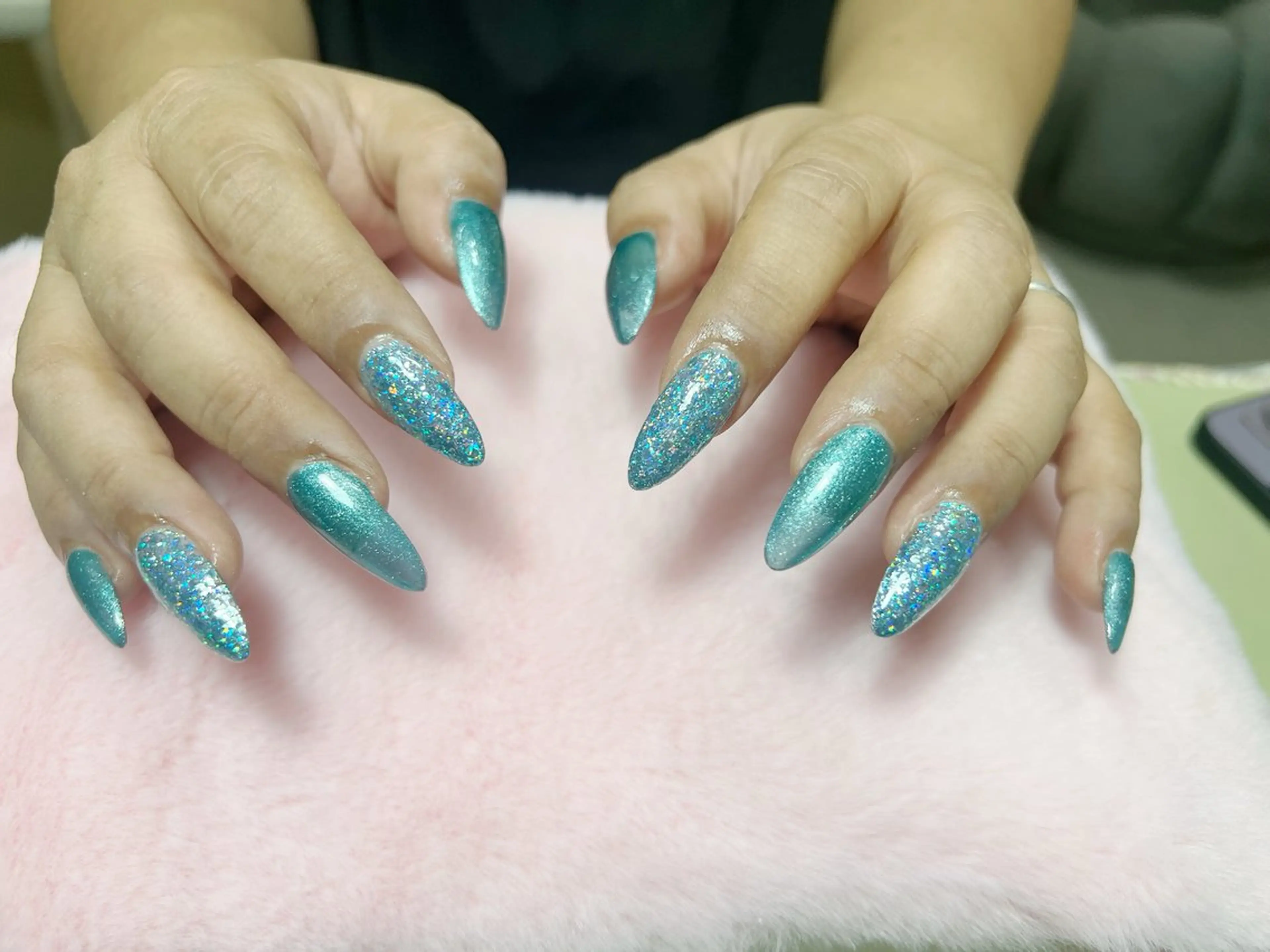 ネイル 長さ出し ワンカラーネイル Hina ネイルサロンのネイルデザイン