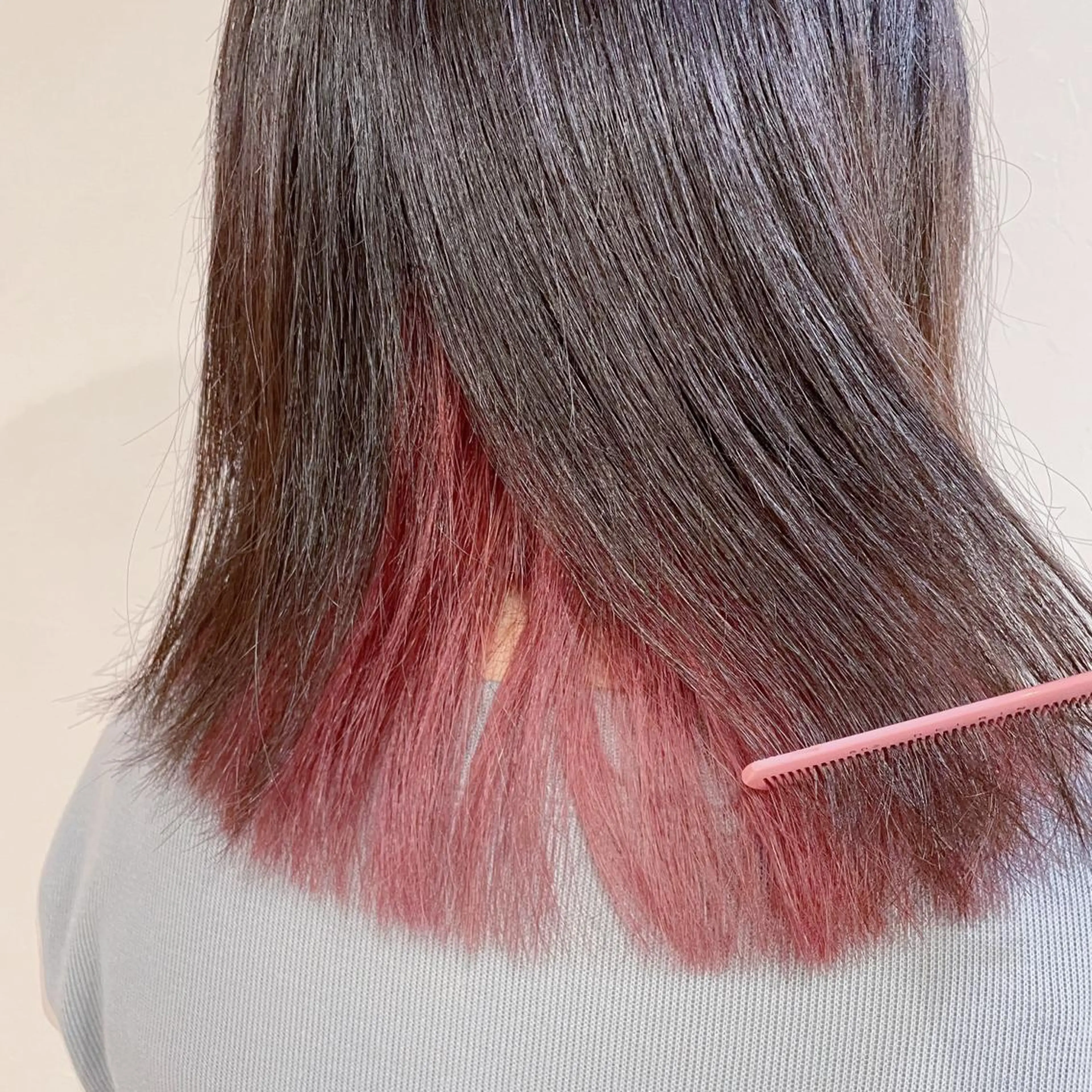 セミロング カラー ヘアアレンジ ブリーチ レッドカラー バイオレットカラー なつき/艶ピンク/ girly hairのヘアスタイル