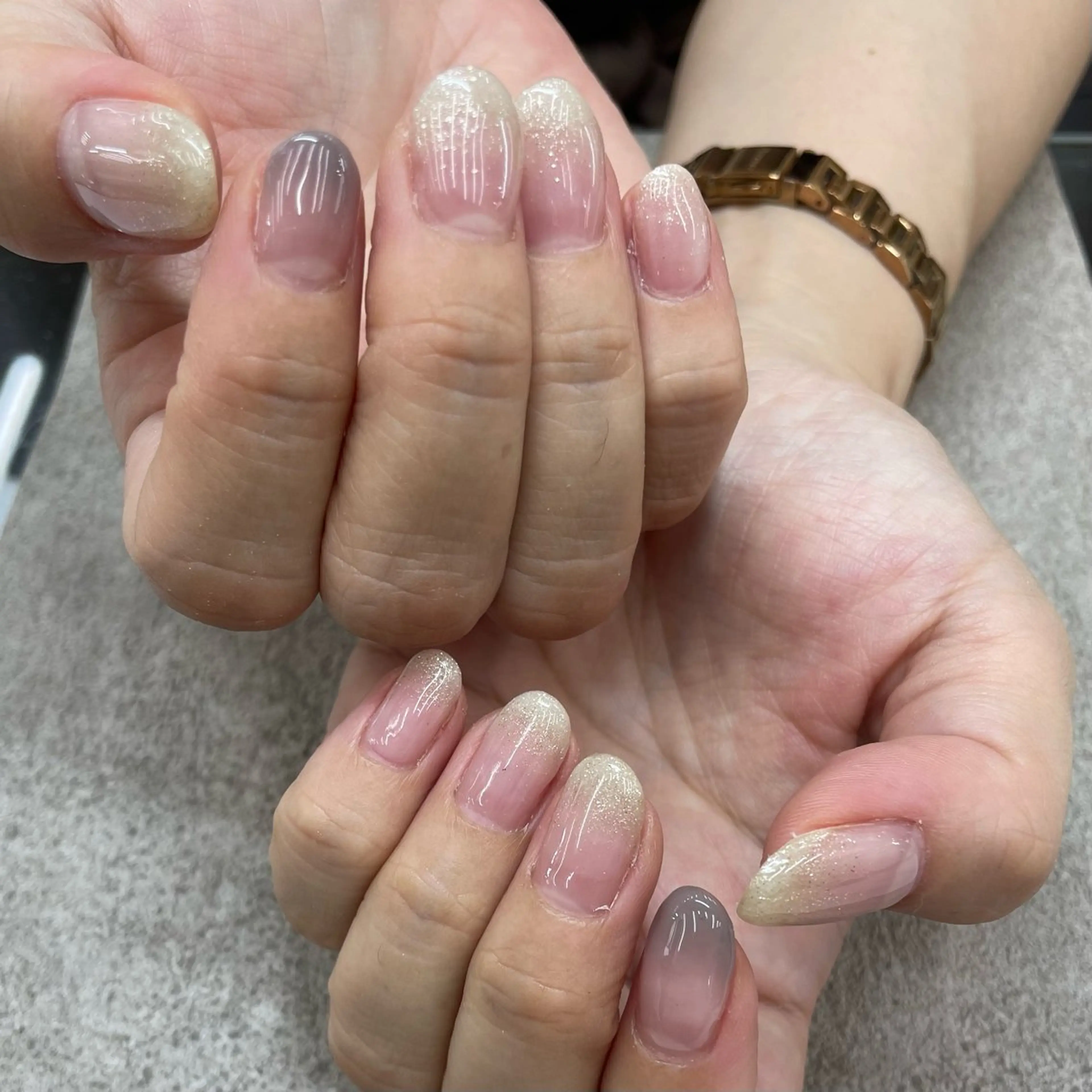 ネイル グラデーション ラメ(グリッター) MAXKELLY EMIのネイルデザイン