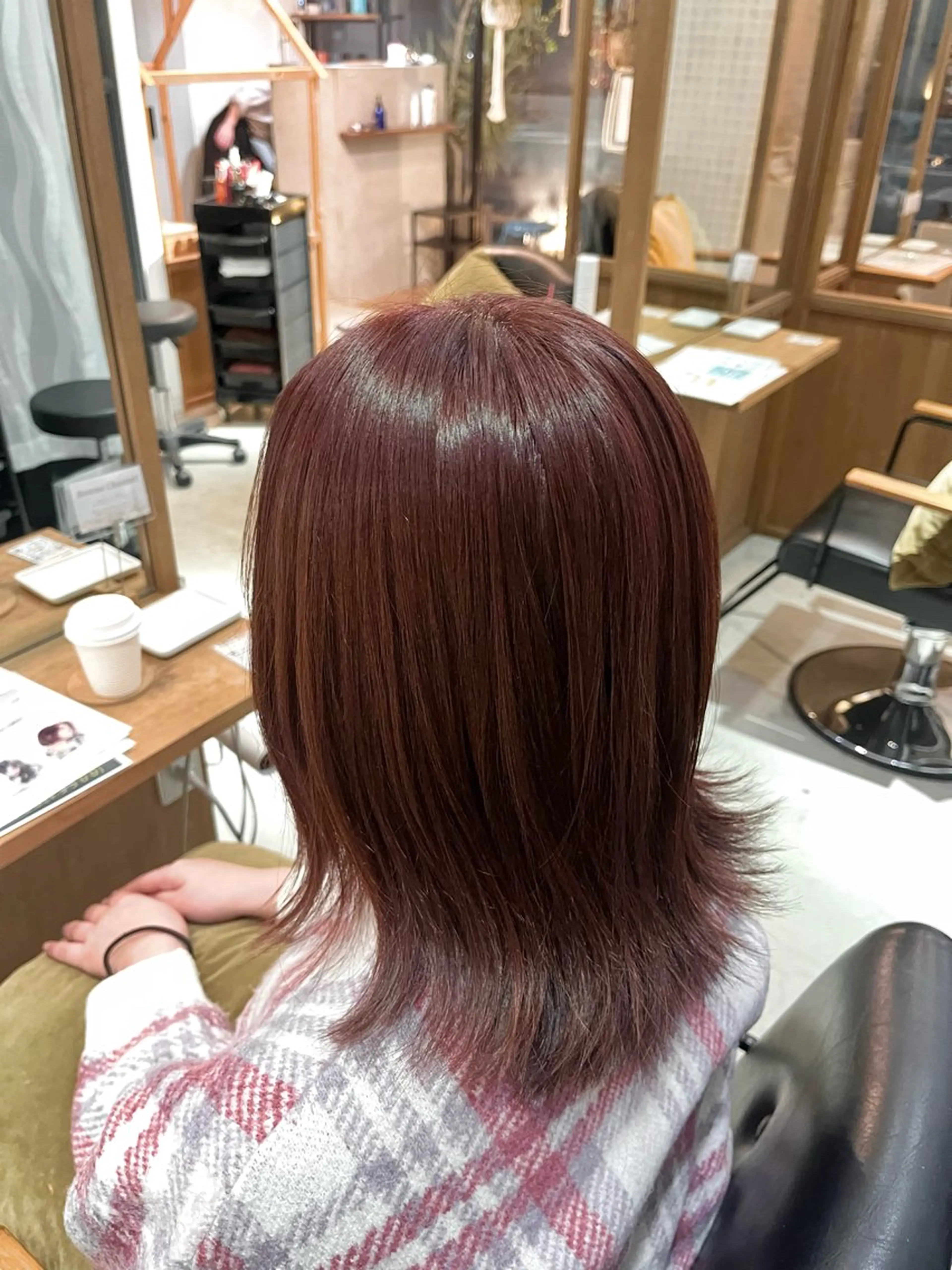 ミディアム カラー ブリーチ ブラウンカラー ダブルカラー ブリーチなしカラー ピンクカラー FERIA池田 神原萌花のヘアスタイル