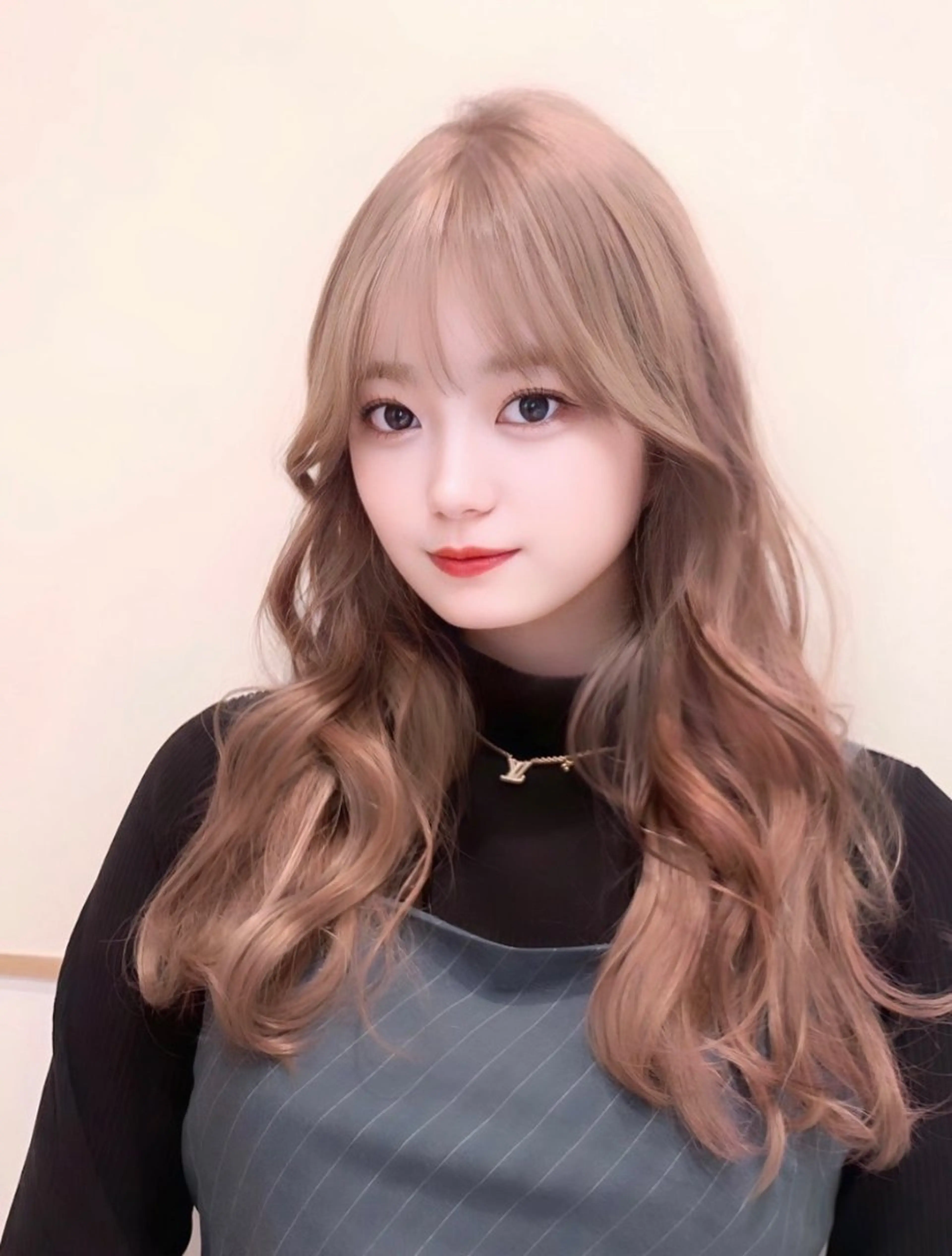 ミディアム カラー ベージュカラー ミルクティーベージュ カット ヘアカラー トリートメント ヘッドスパ ヘアセット 韓国ヘア/レイヤー/ 顔まわり/りょーとのヘアスタイル