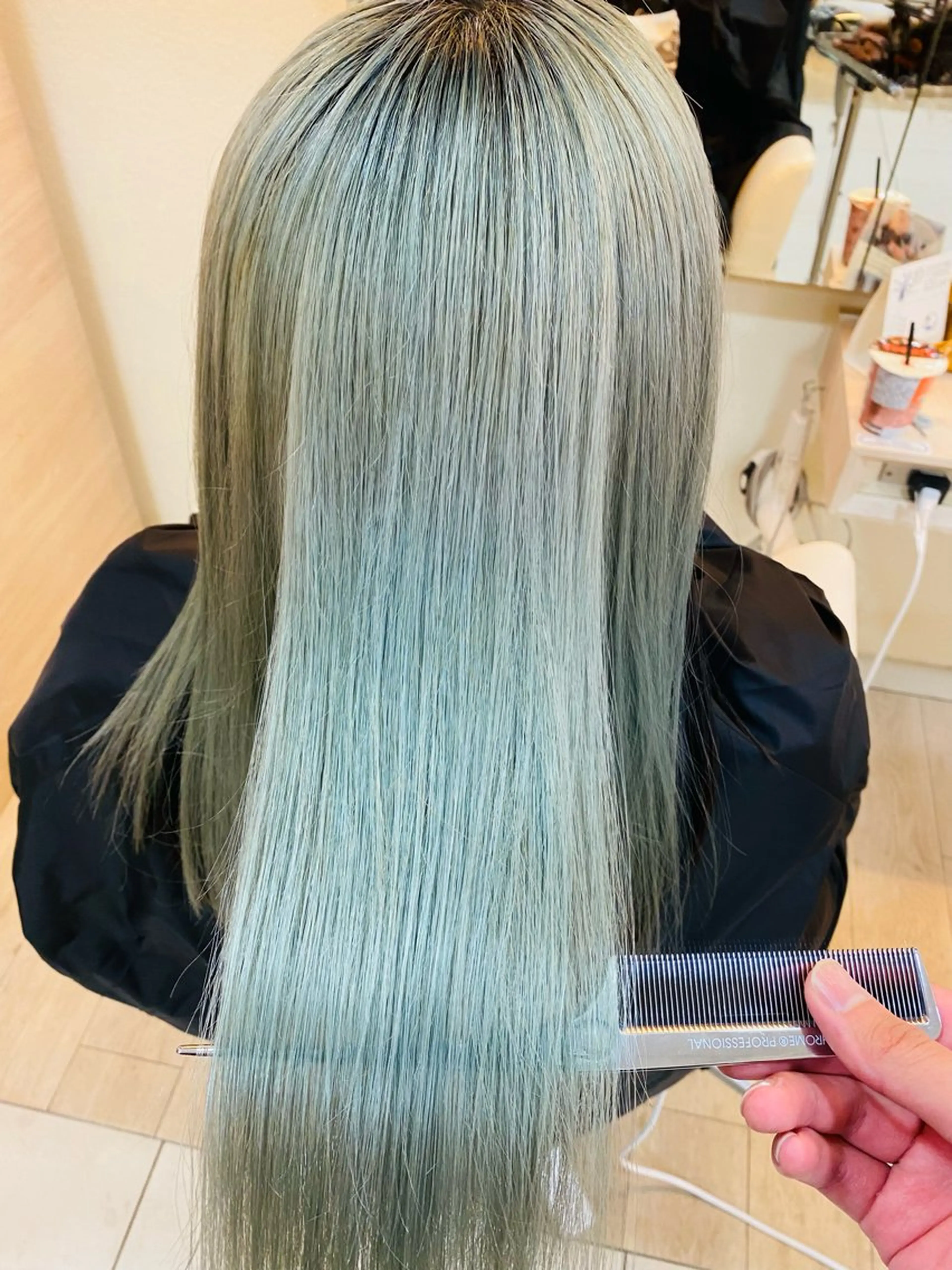 セミロング 💎髪質改善💎艶髪 💎ブリーチ💎津村のヘアスタイル