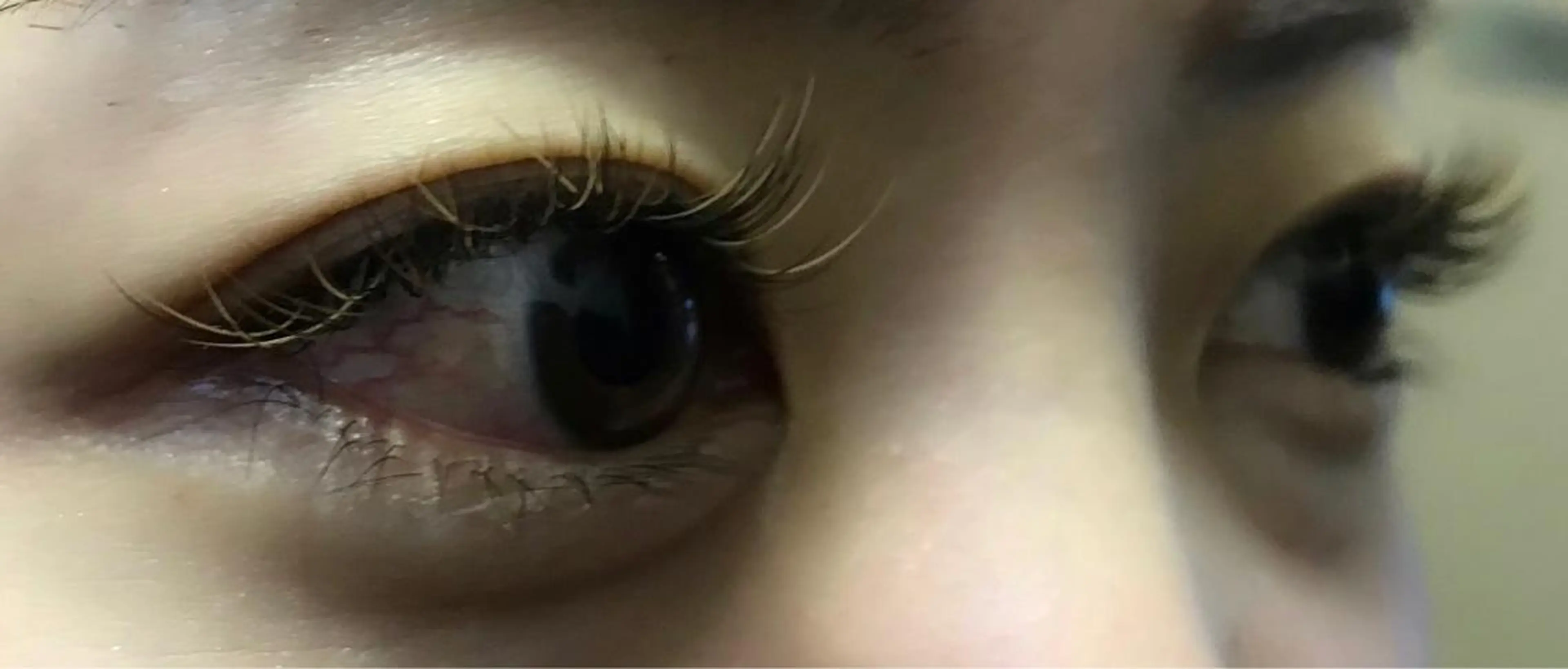 マツエク・マツパ 保子 祐里香のヘアスタイル