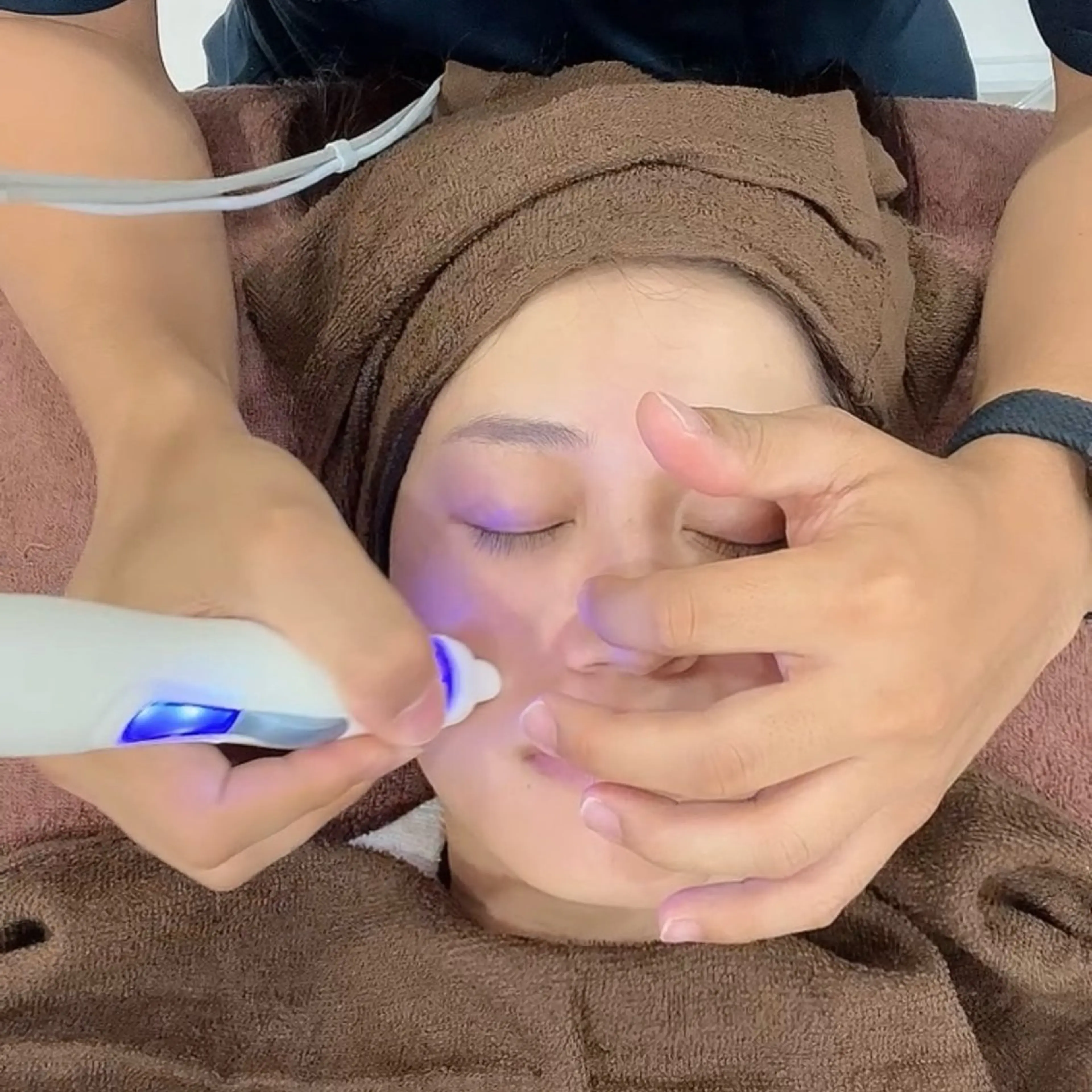 美容鍼×小顔×猫背× ブライダル 大阪梅田のエステ・リラクイメージ