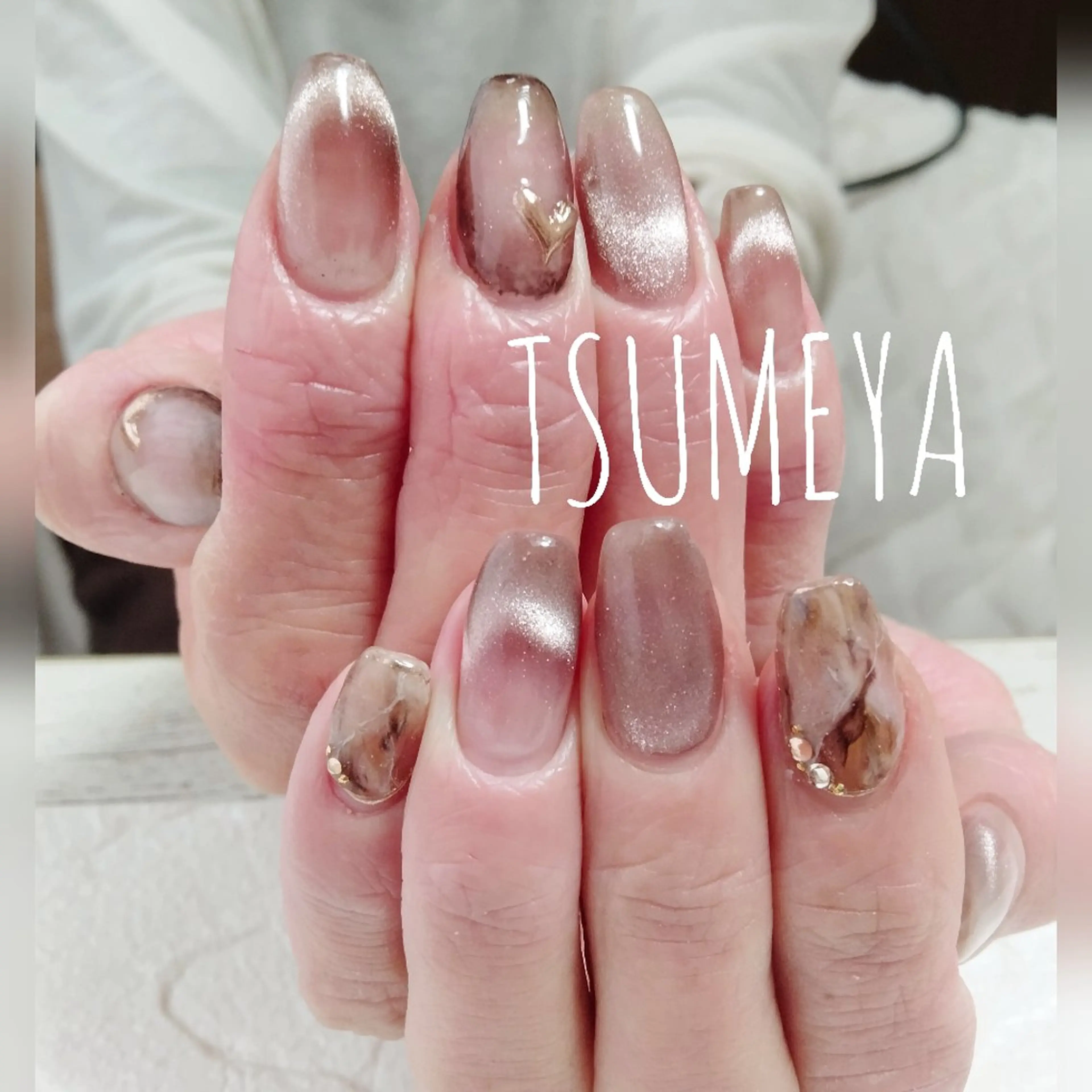 ネイル ブラウン フレンチネイル ハート マグネットネイル マグネットフレンチ ハンドネイル _TSUMEYA _のネイルデザイン