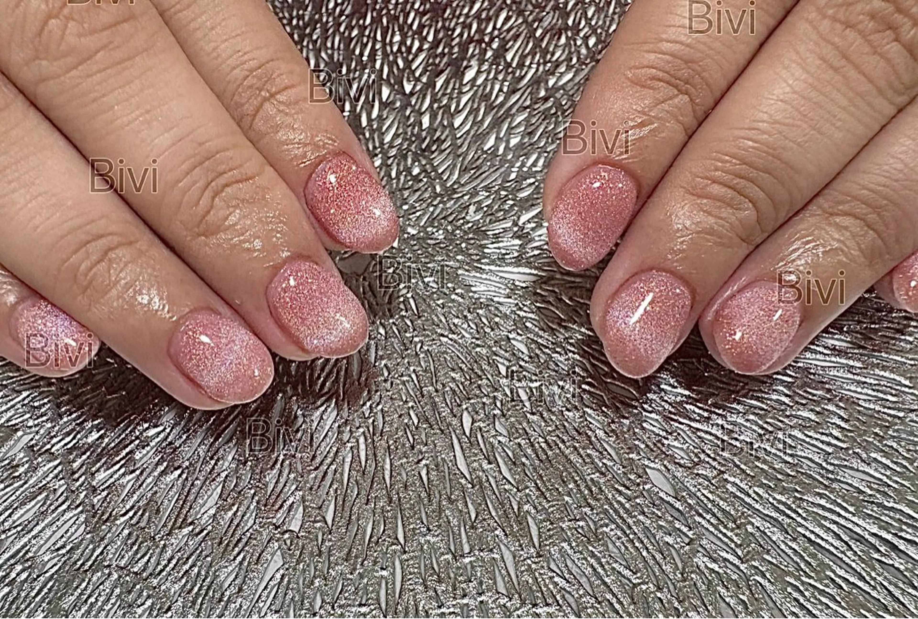 ネイル フレンチネイル ラメ(グリッター) マグネットネイル マグネットフレンチ ピンク ハンドネイル ハンドケア ♡Bivi♡自爪に 優しいネイルサロンのネイルデザイン