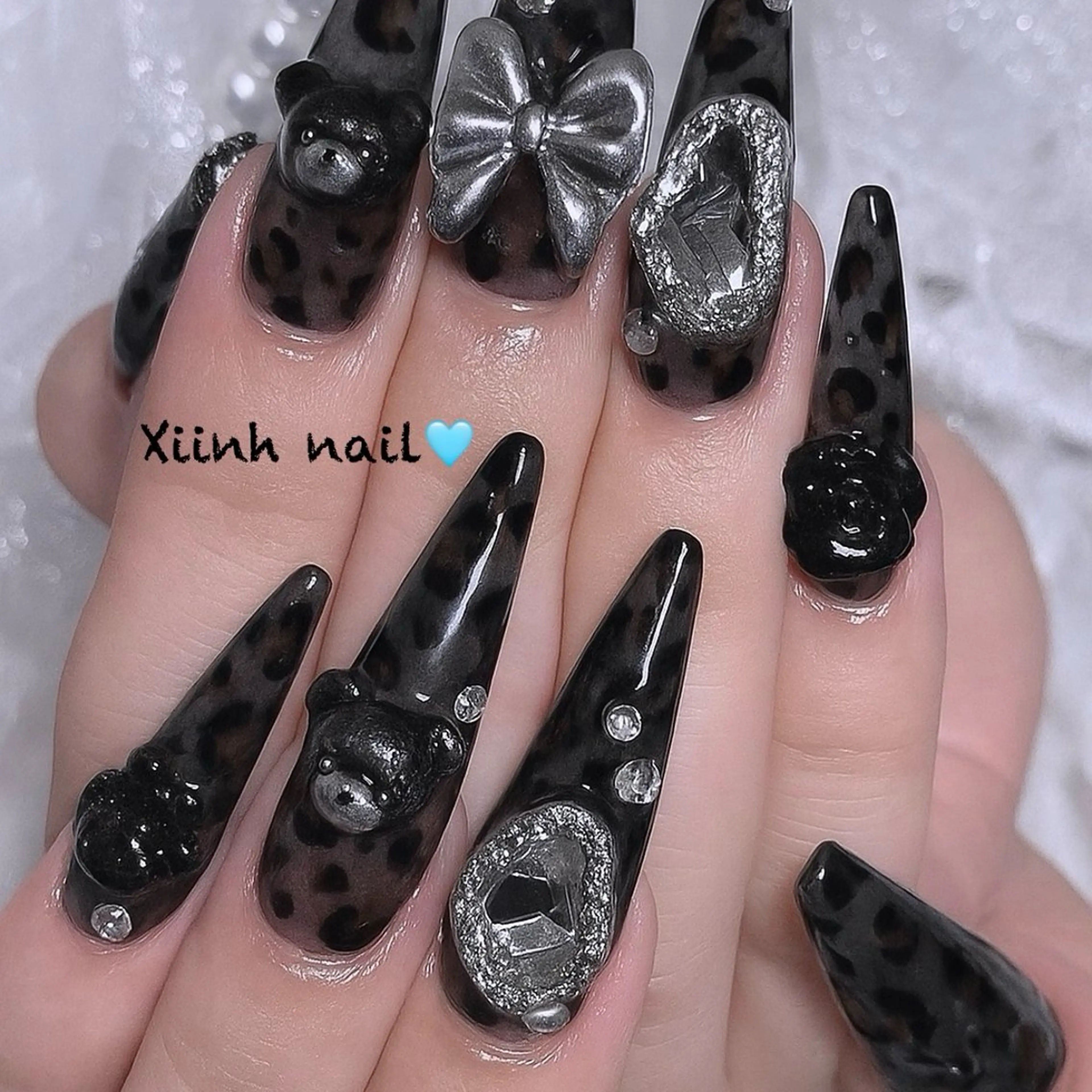 ネイル チークネイル 桜ネイル フットネイル ジェルネイル ハロウィン XIINH NAIL SALONのネイルデザイン