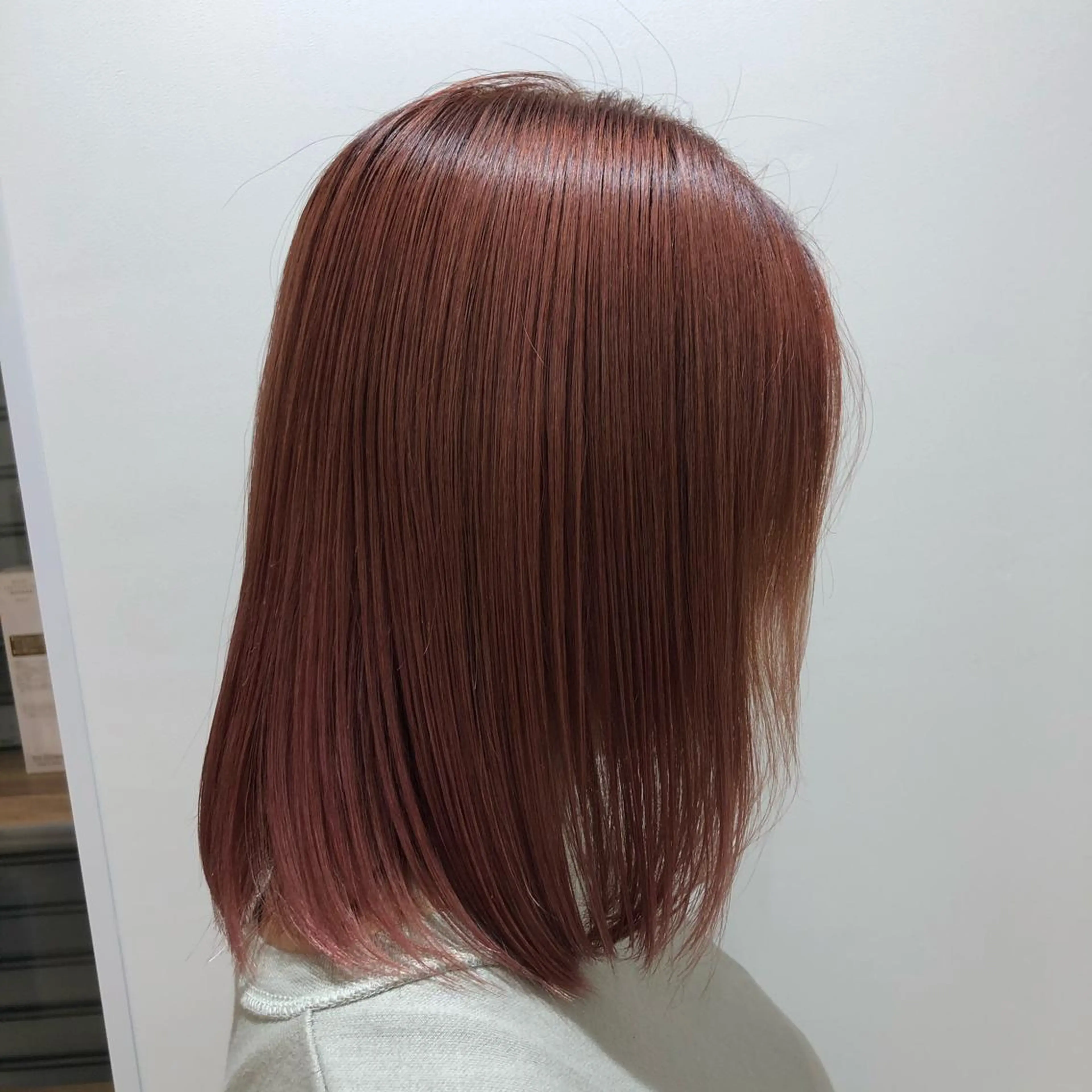 セミロング 銀座シロー　村山 レツのヘアスタイル