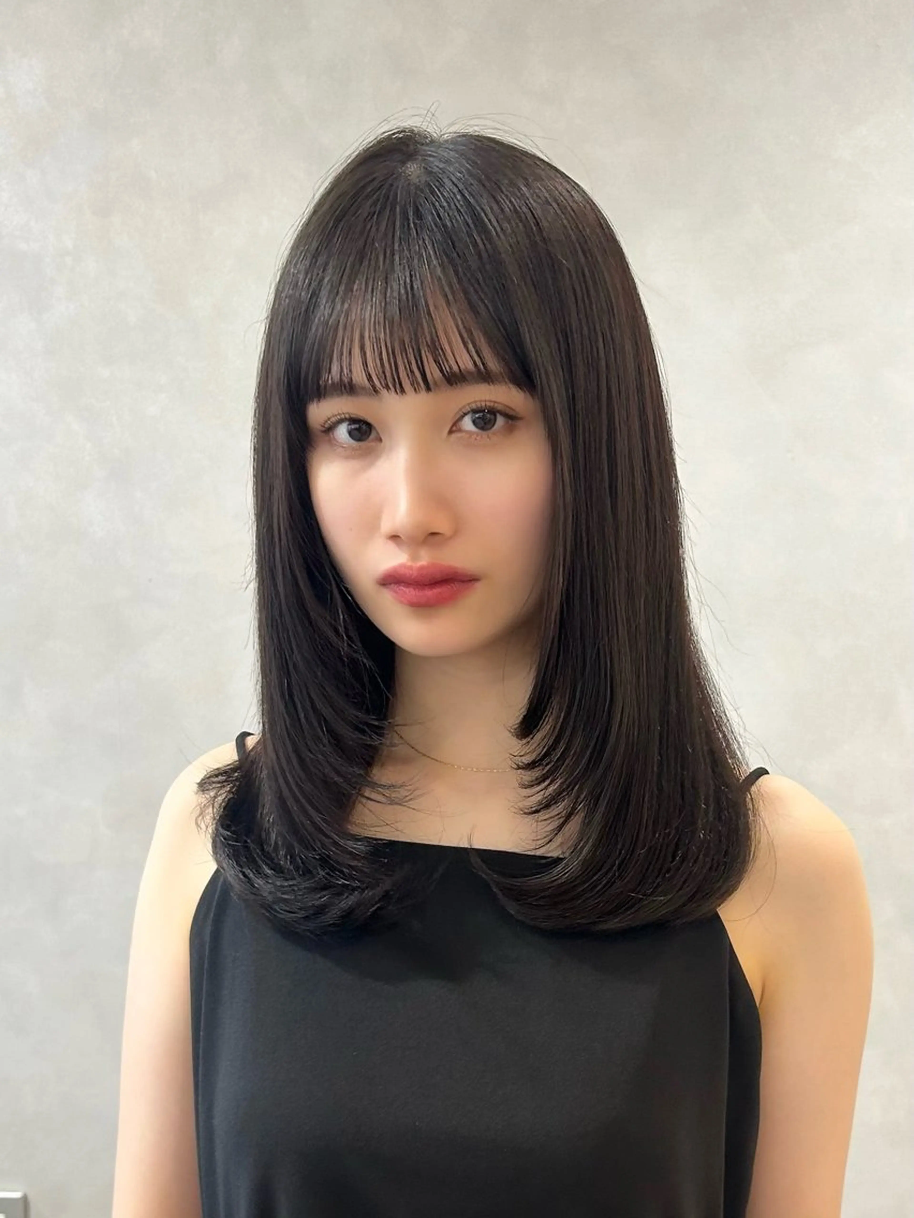 ミディアム カラー パーマ グレージュ レイヤーカット ❤️ショートカット ・顔周りカット❤️のヘアスタイル