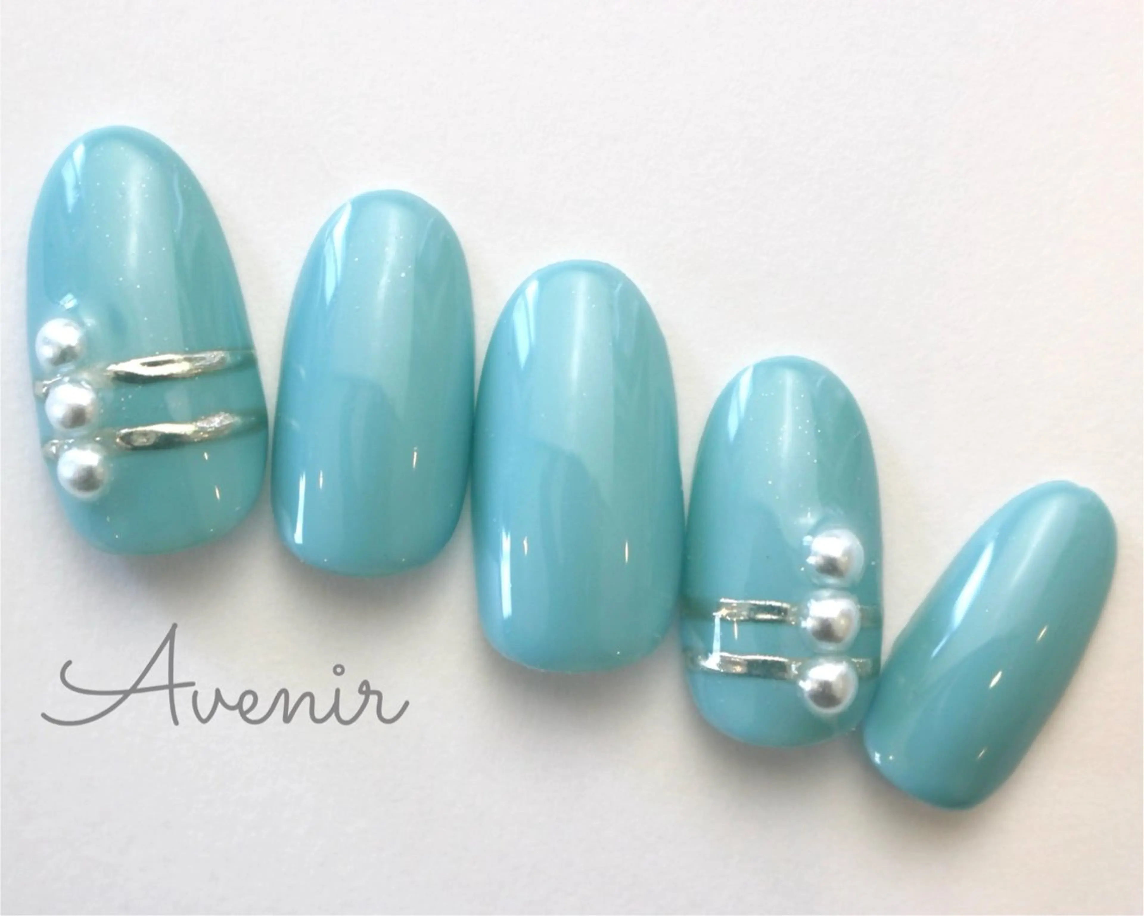 ネイル ハンドネイル Avenir 表参道 nail&eye予約のネイルデザイン