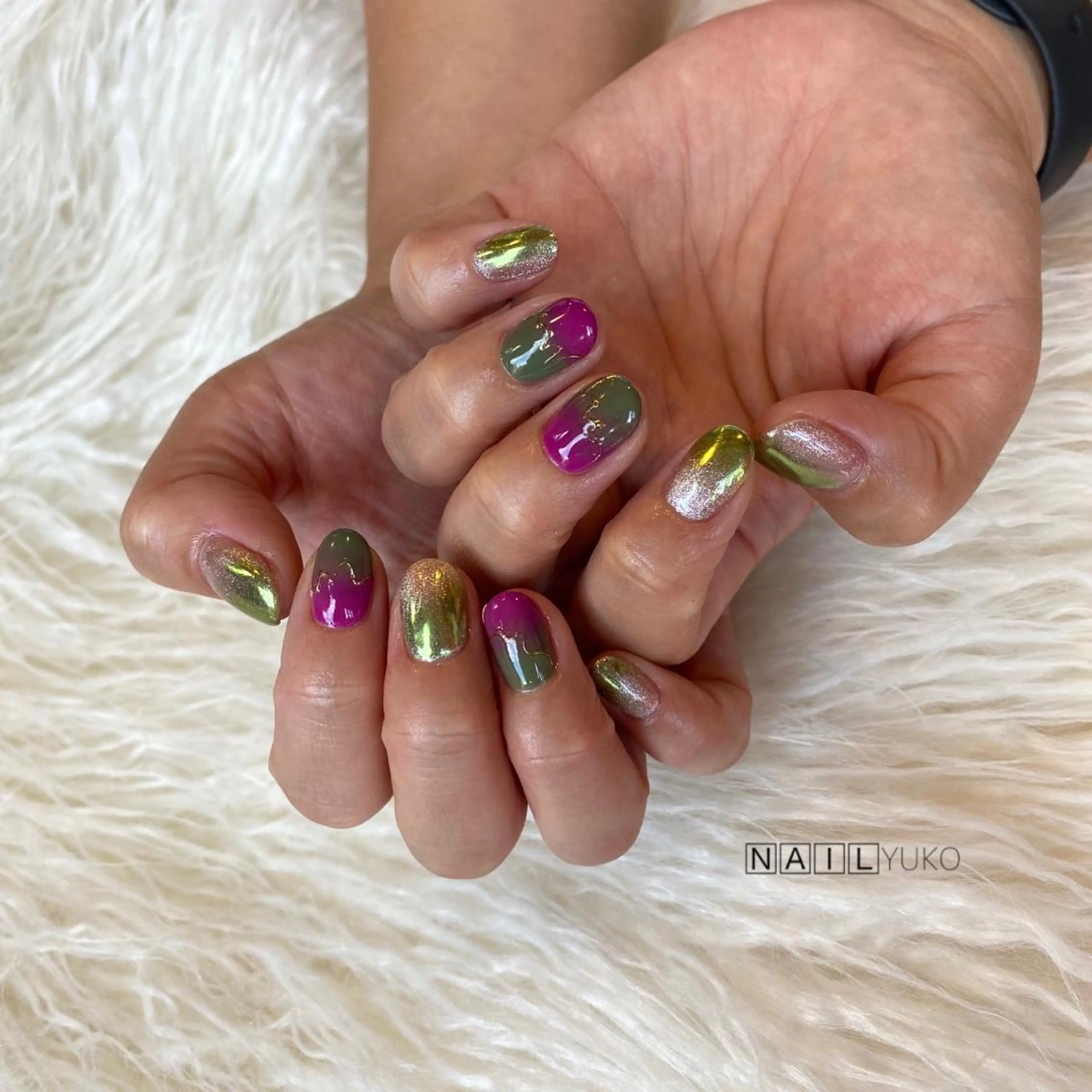 ネイル オーロラネイル マグネットネイル ニュアンスネイル fruitful + YUKOのネイルデザイン