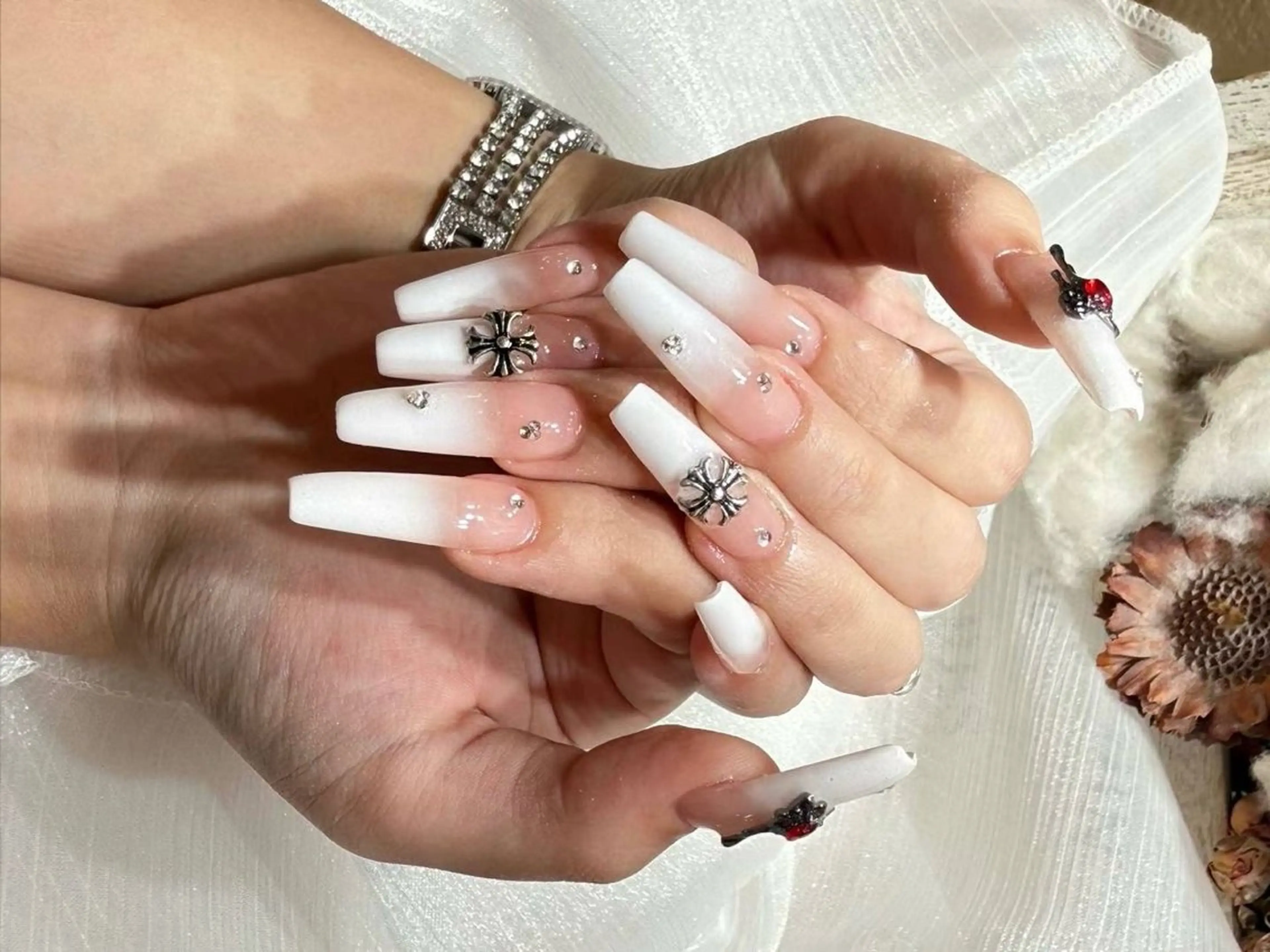 ネイル アートネイル フラワーネイル フットネイル ジェルネイル マグネットネイル Babarla Nailのネイルデザイン
