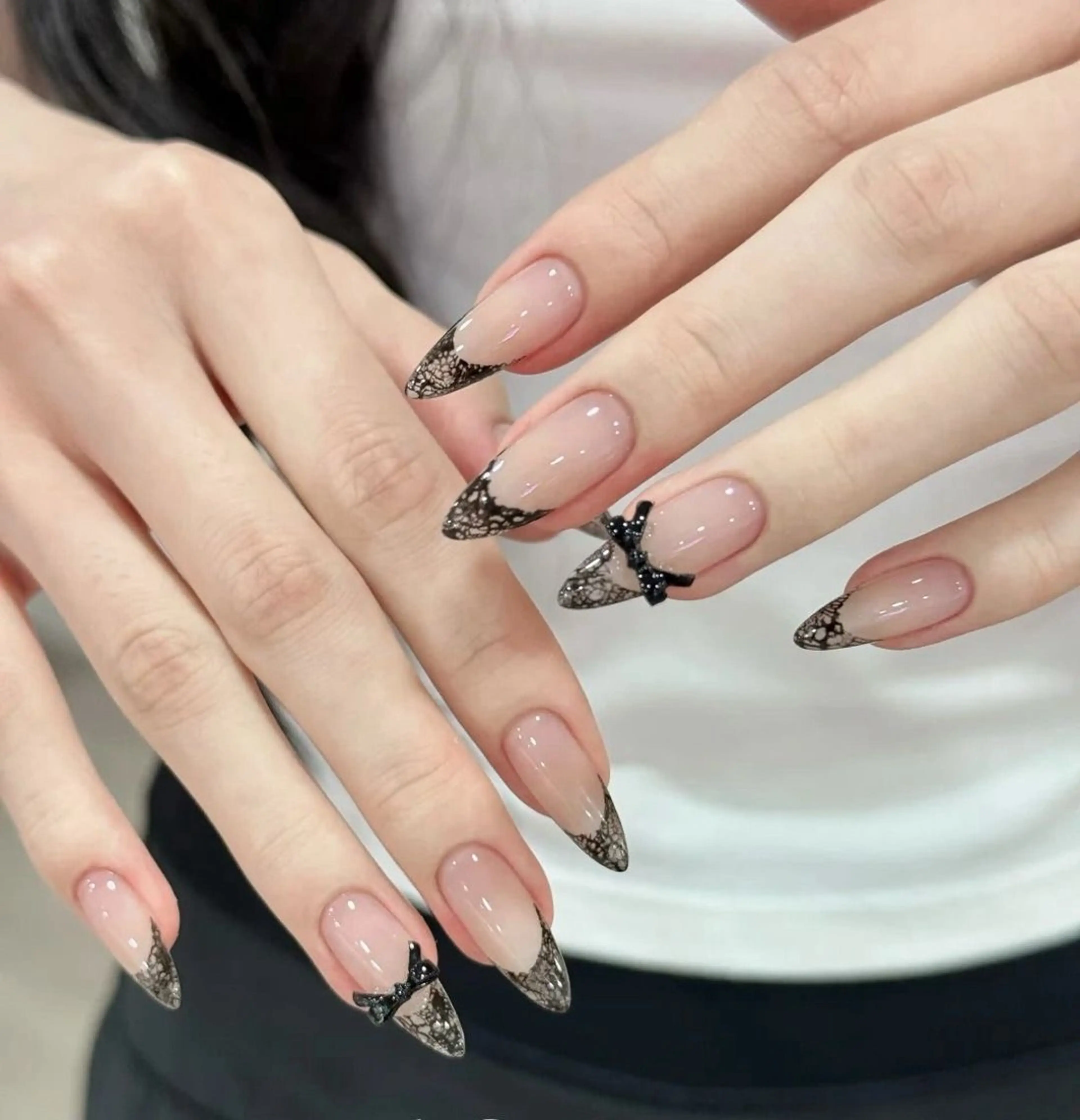 ネイル フレンチネイル ジェルネイル マグネットネイル 持ち込み ニュアンスネイル ハンドネイル Ribbonnail salonのネイルデザイン
