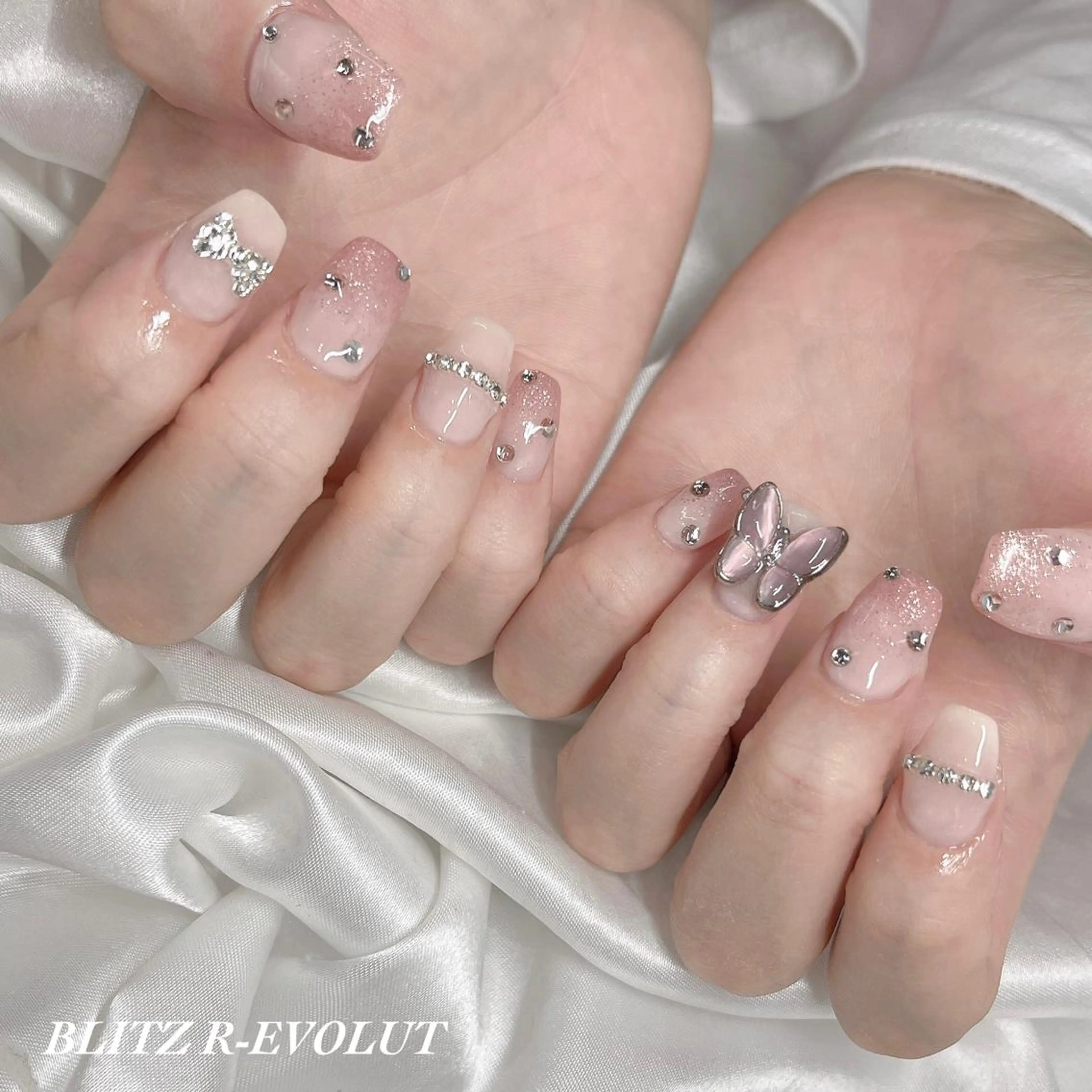 ネイル ハンドネイル ☁️BLITZ 🎀笠原雪音🎀のネイルデザイン