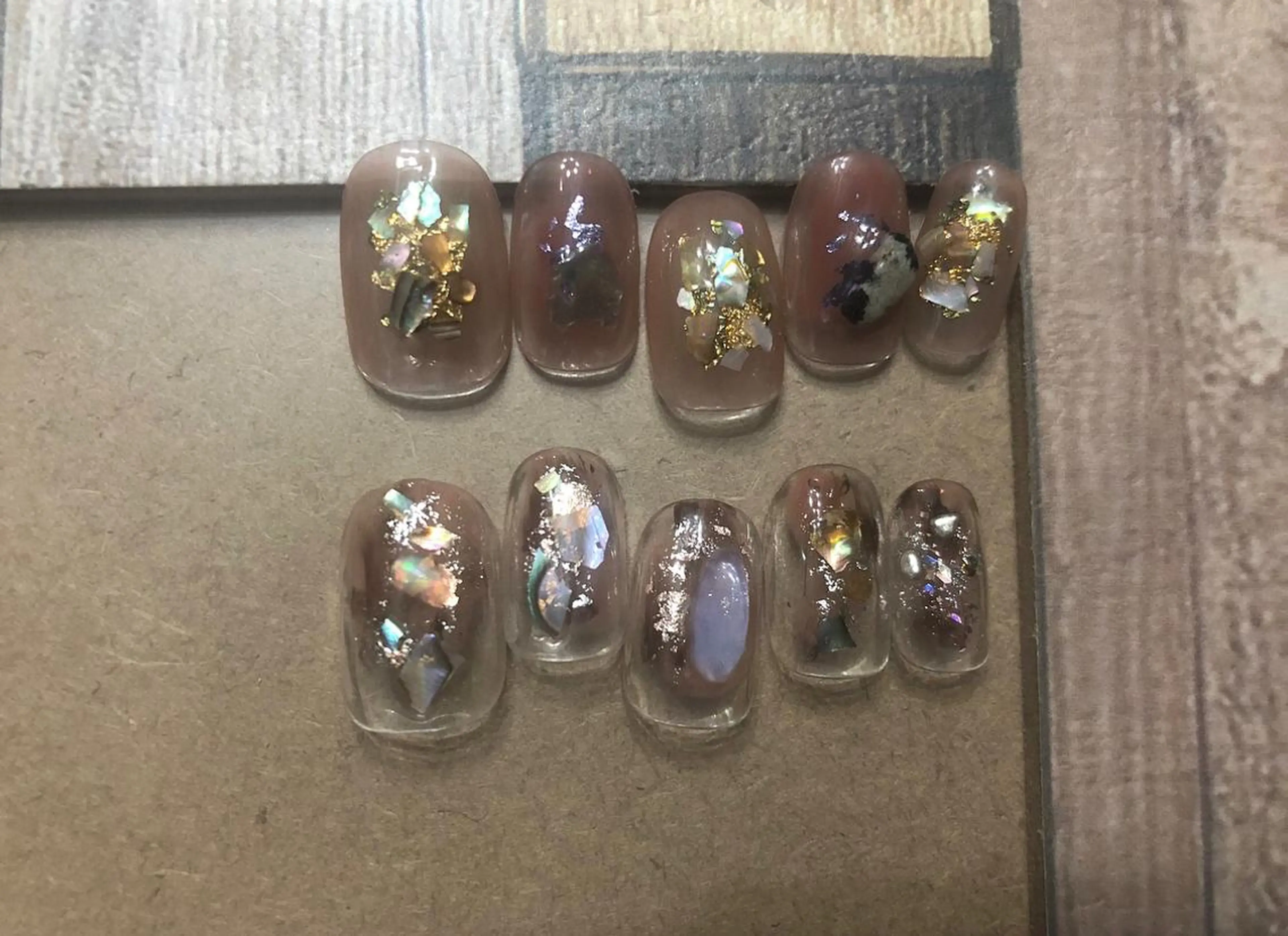 ネイル ブラウン ストーンネイル ハンドネイル パラあり！フィルイン 美フォルムのネイルデザイン