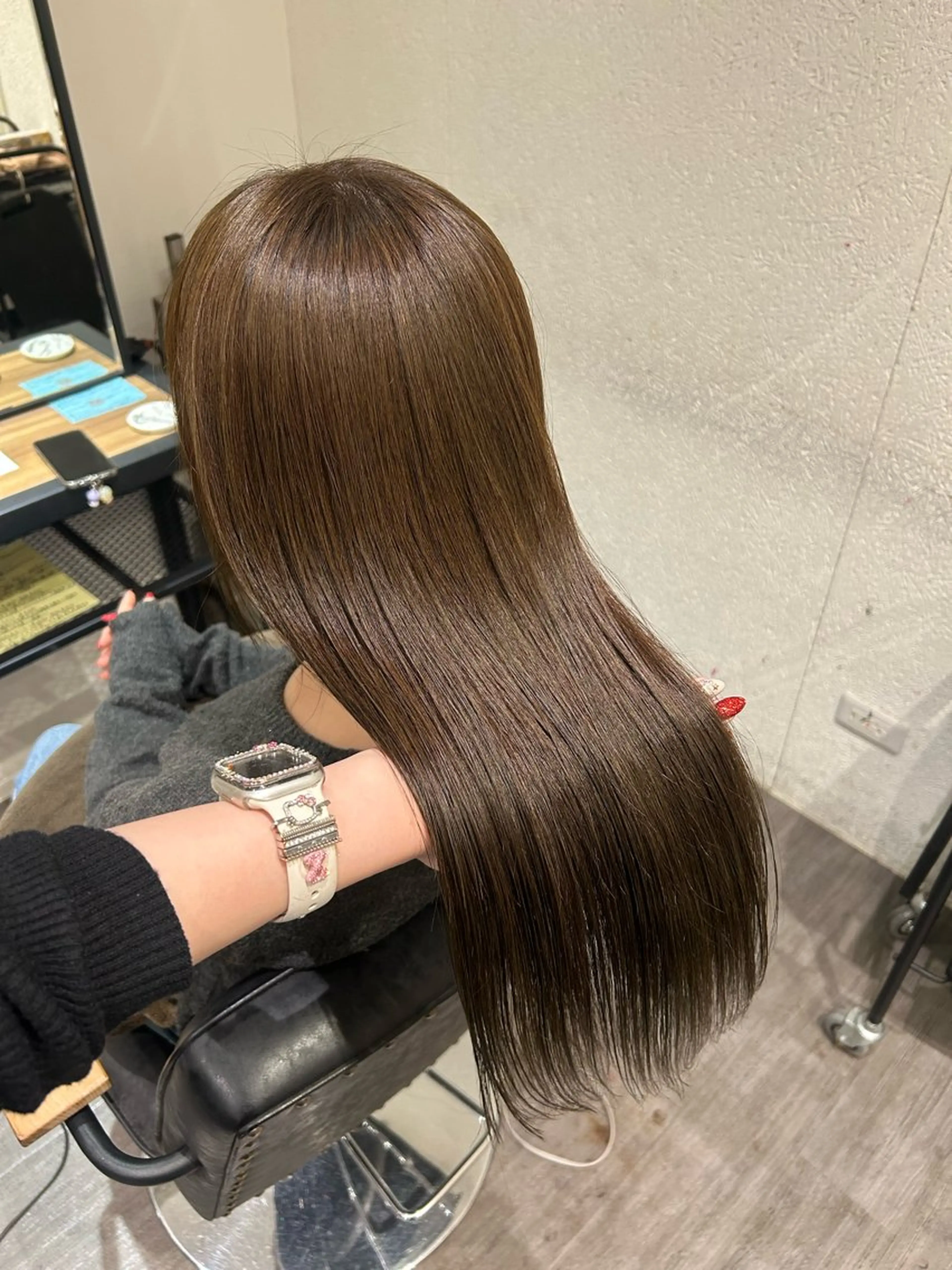 ロング カラー 透明感カラー グレージュ オリーブグレージュ オリーブグレー ヘアカラー トリートメント cocotte 💟草間紫音💟のヘアスタイル