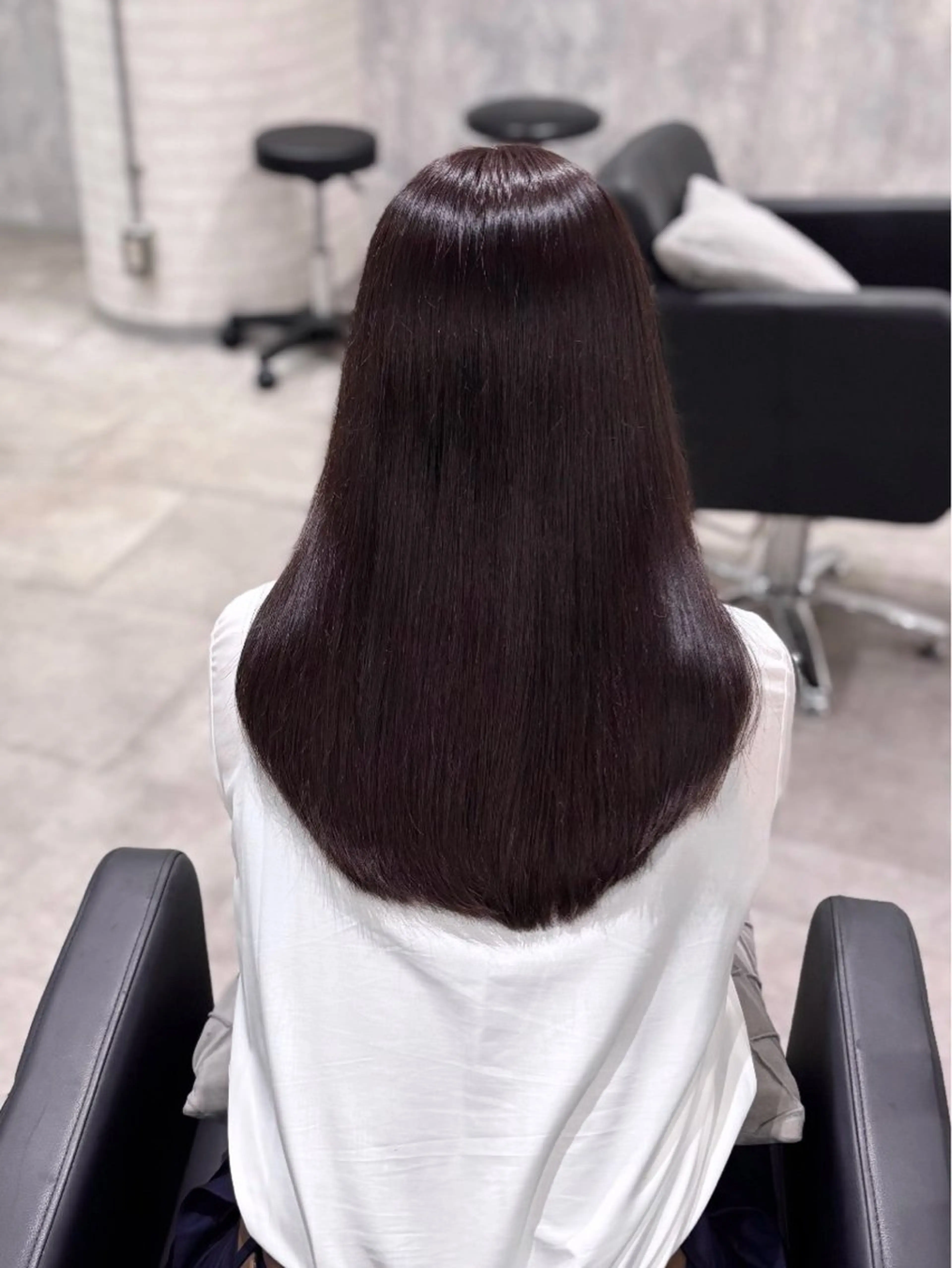 セミロング カラー ブリーチ ブラウンカラー 透明感カラー ラベンダーカラー ラベンダーブラウン カット ヘアカラー トリートメント 詩乃🎀ピンク 暖色系🫧レイヤーのヘアスタイル