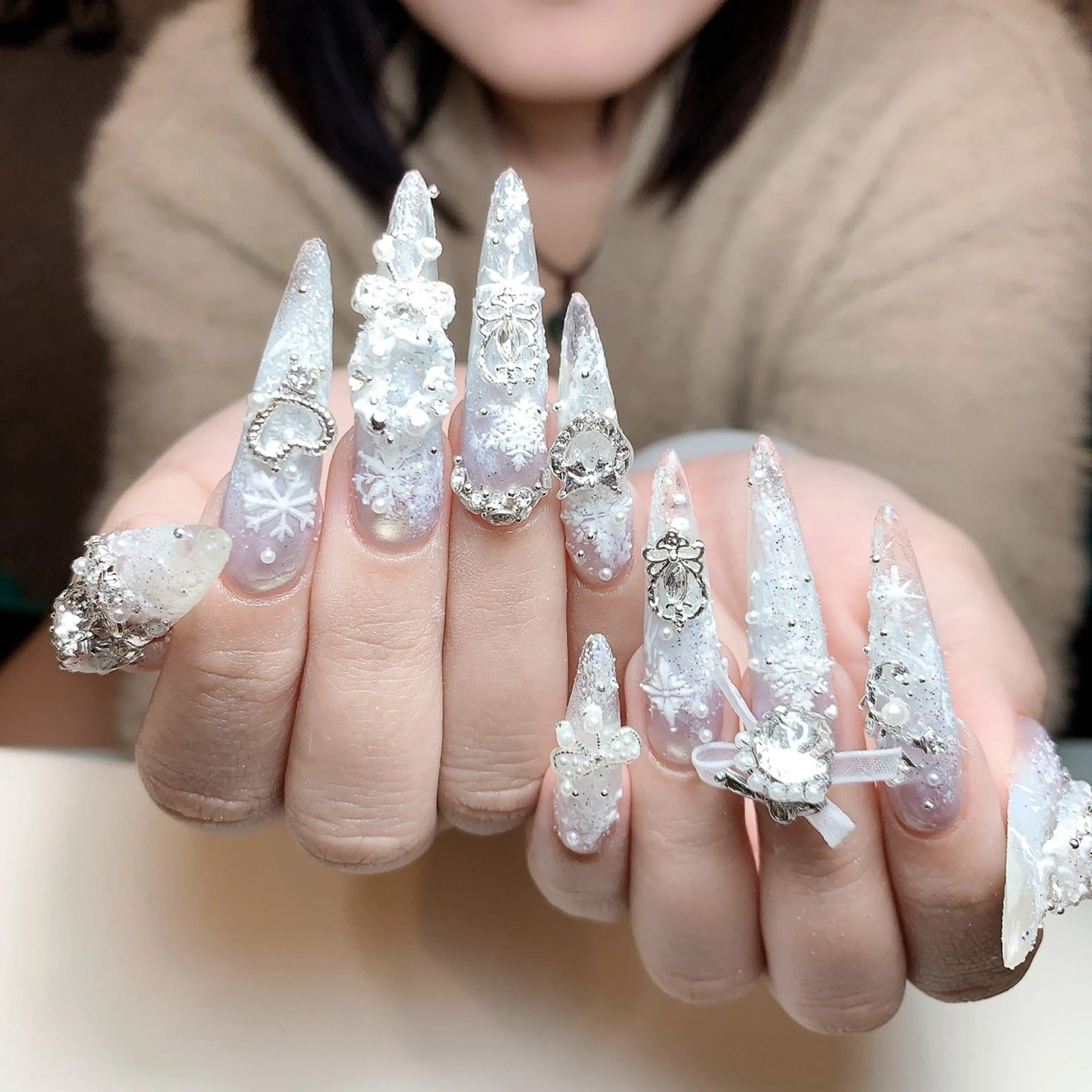 ロング 韓国風ヘア ロング ハンドネイル あい 小森のネイルデザイン