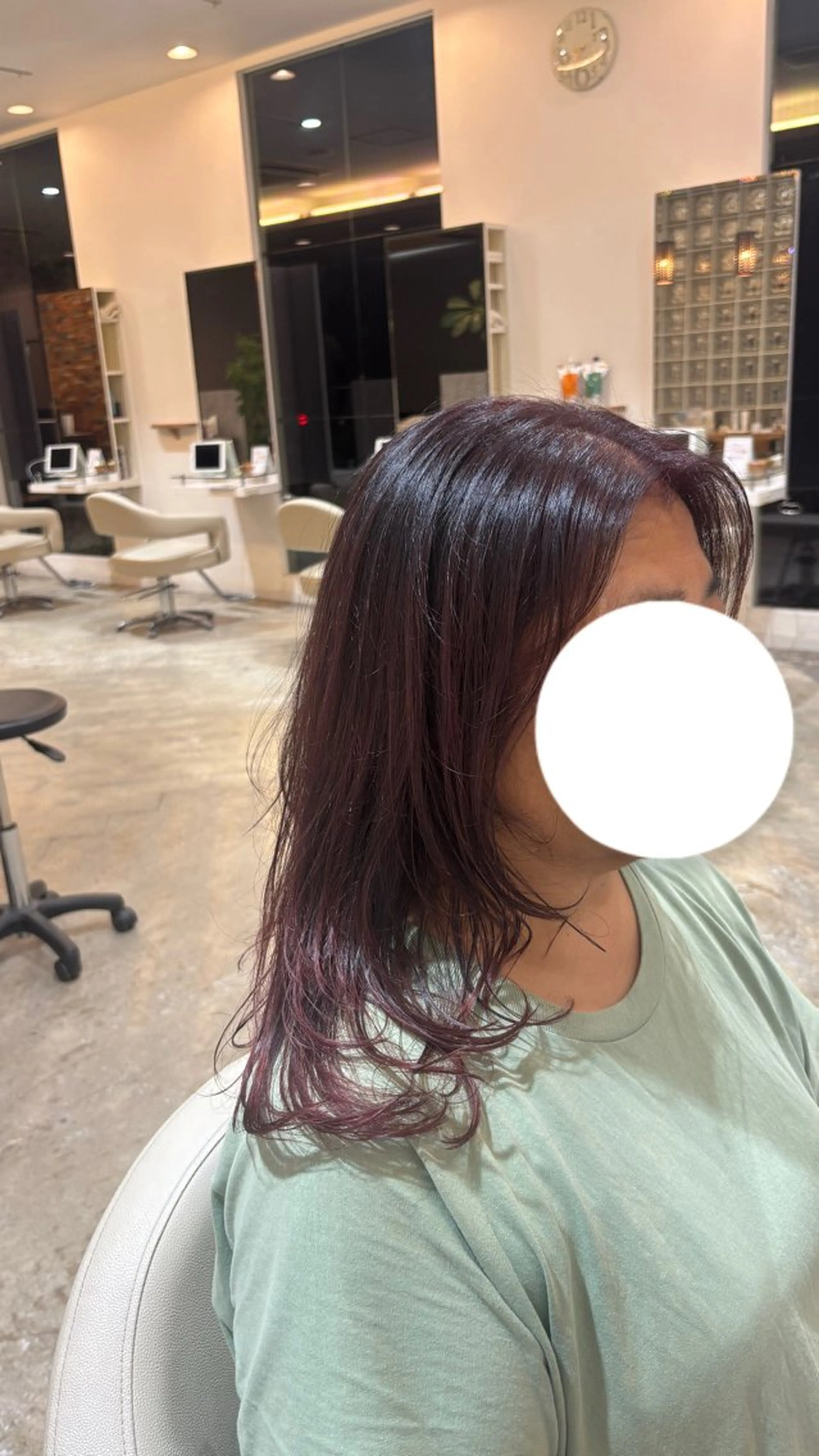 ロング カラー 佐藤 優里のヘアスタイル