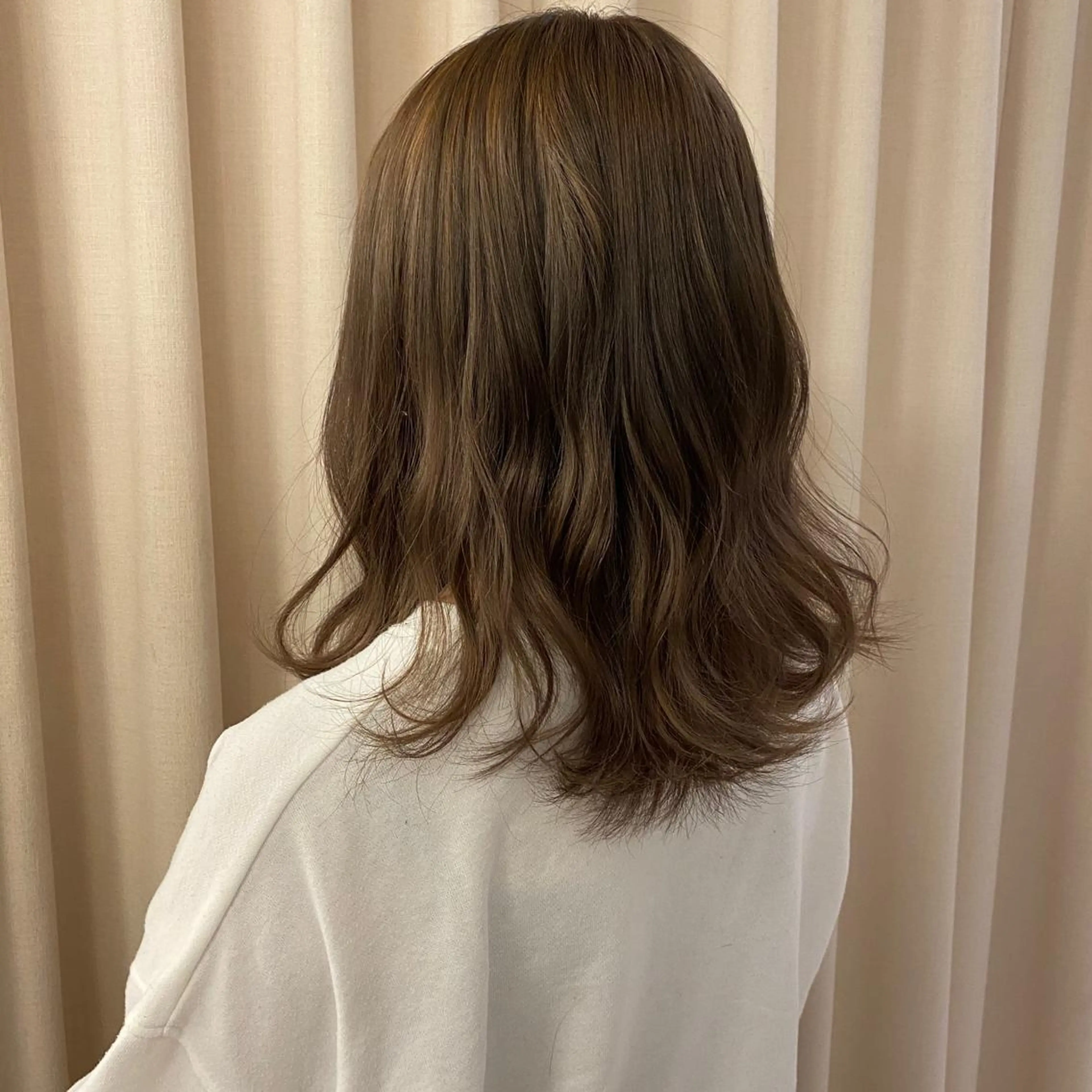 ミディアム カラー ノンダメージ⭐️ 透明感カラー中田七菜のヘアスタイル