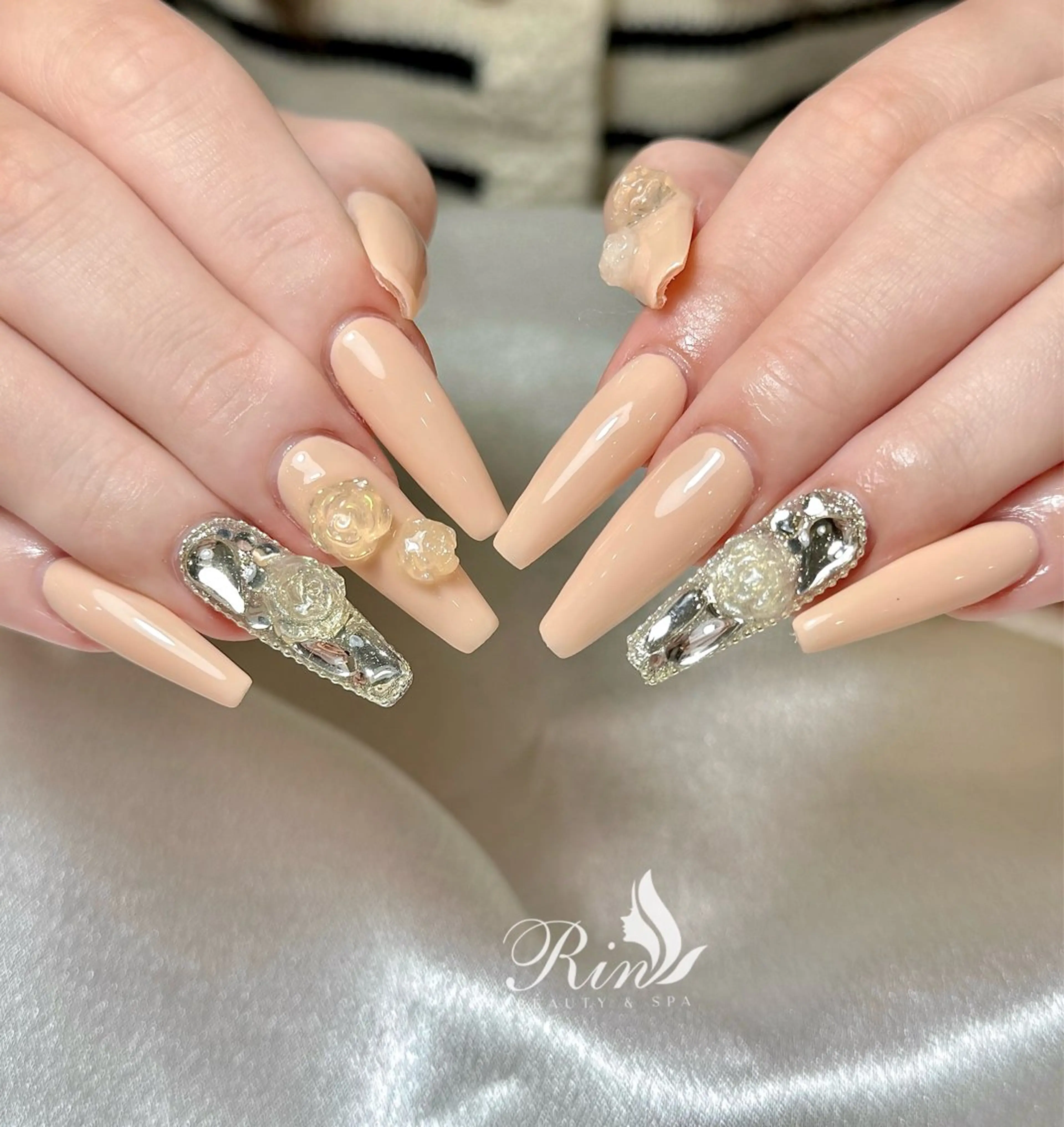 ネイル アートネイル 長さ出し ガーリー 韓国ネイル 持ち込み Rin Nail 新大久保店のネイルデザイン