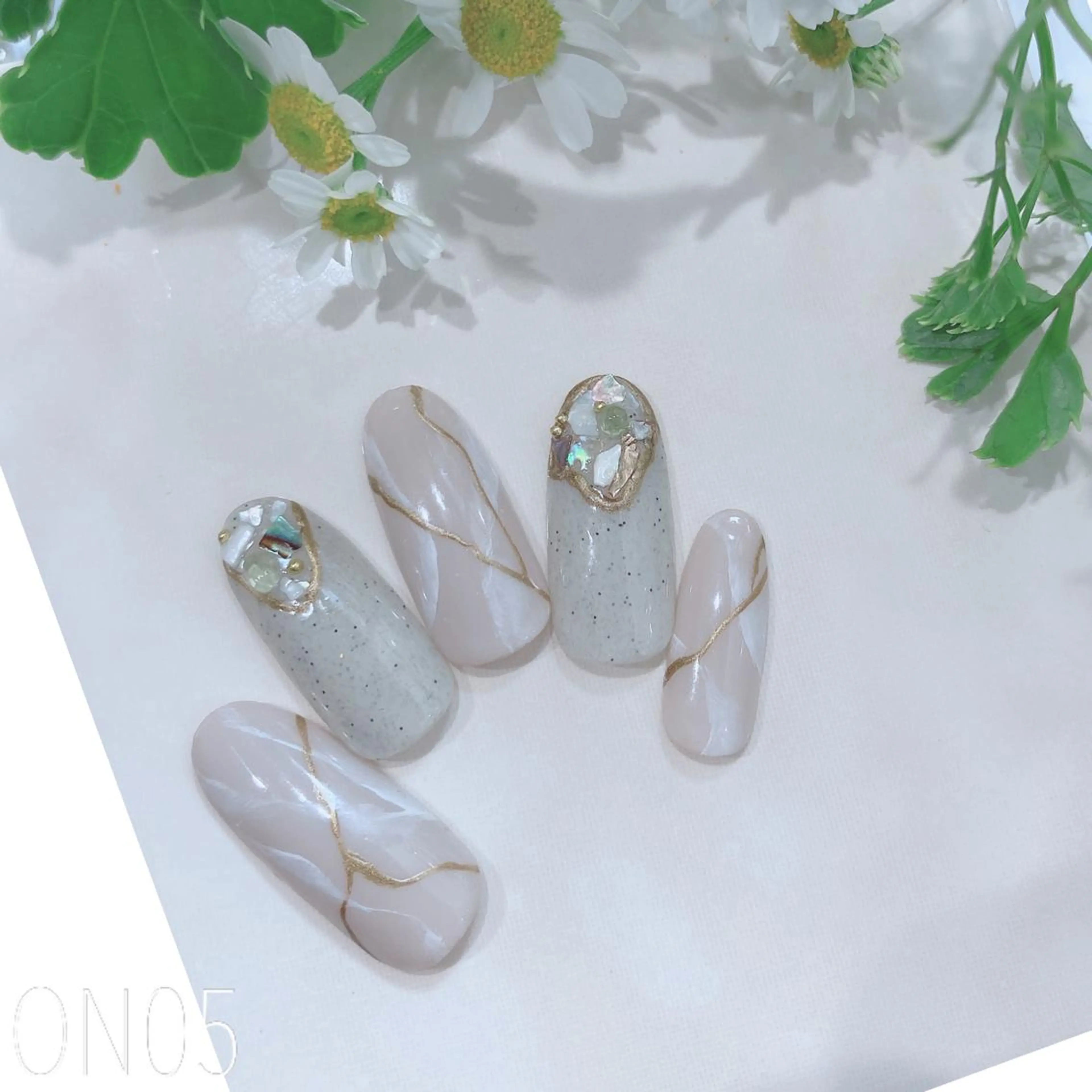 ネイル 園 寛子 （ネイリスト）のネイルデザイン