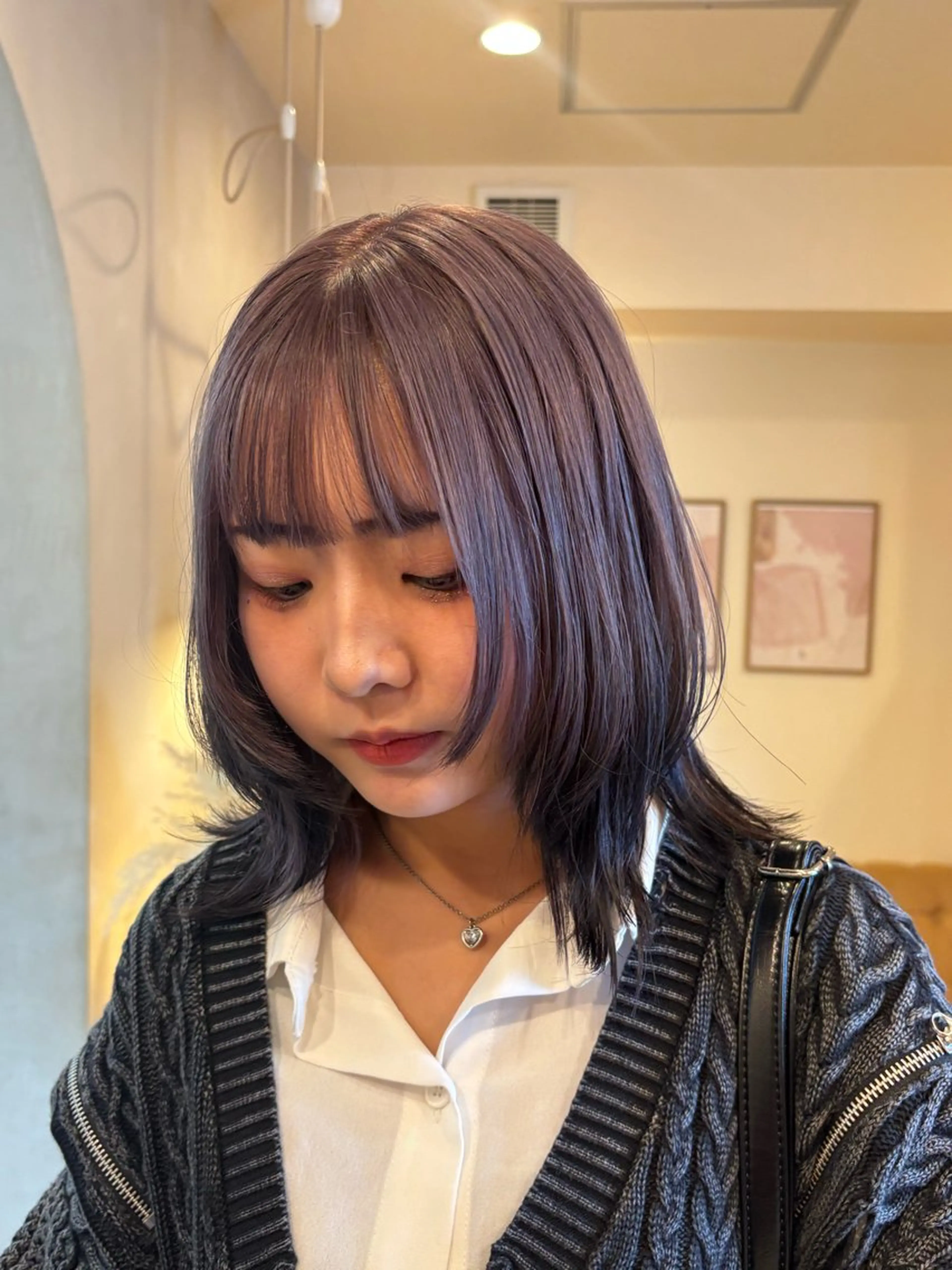 ミディアム ミディアムレイヤー レイヤーカット カット ヘアカラー シンバヒナノ/パーマ レイヤー/髪質改善のヘアスタイル