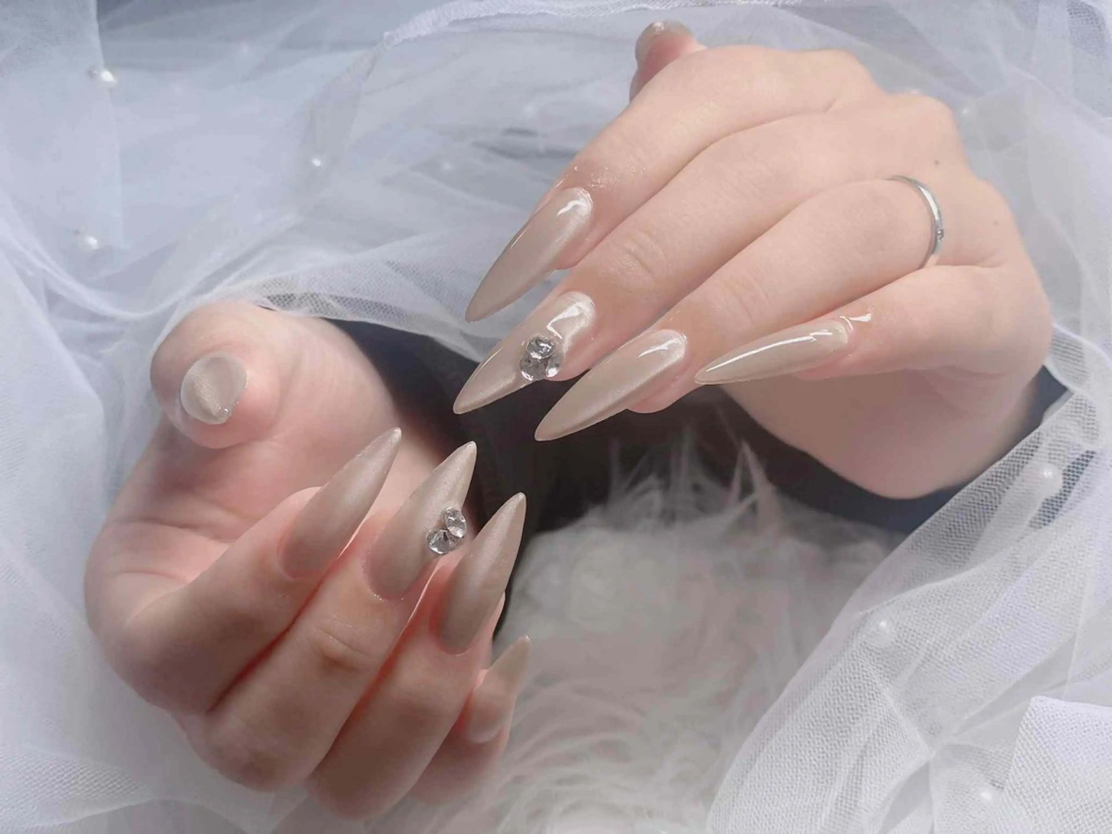 ネイル アートネイル ボルドー フレンチネイル ジェルネイル 氷ネイル・うるうるネイル ハンドネイル Julie Nailのネイルデザイン