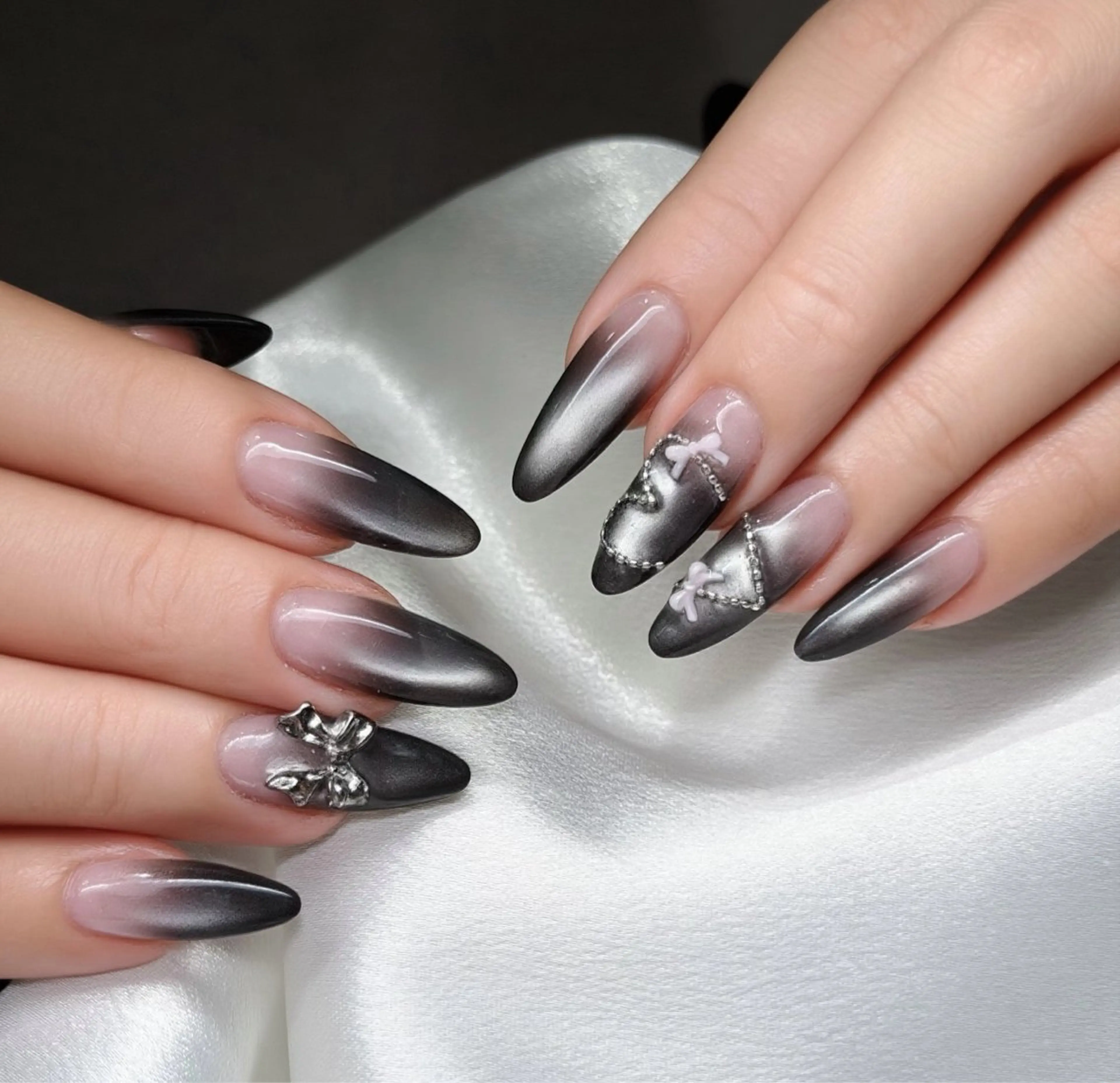 ネイル オーロラネイル ブルー チークネイル フットネイル フレンチネイル ハンドネイル REI レイのネイルデザイン