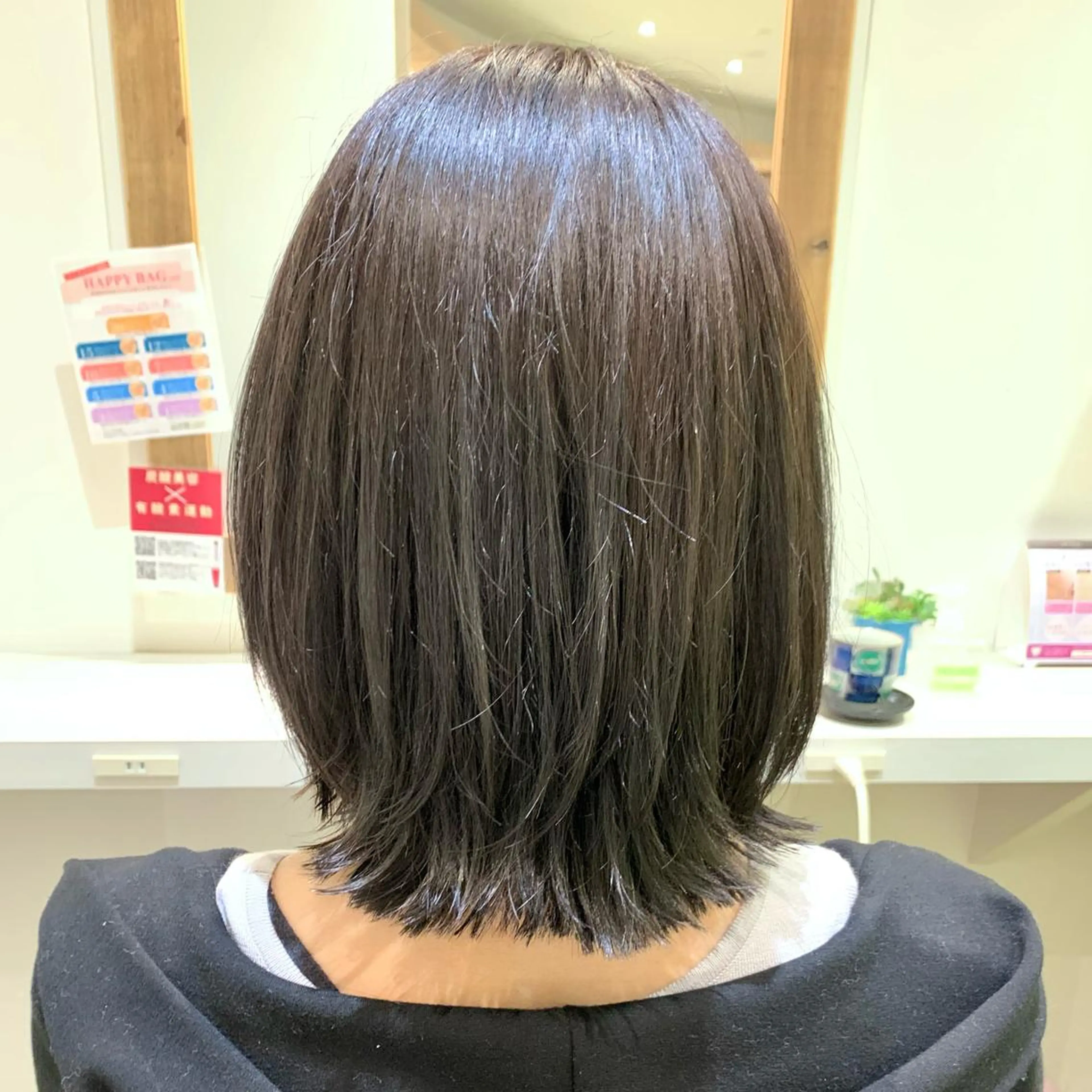 ショート カラー レイヤーカット ヘアカラー ショート×カラー 🦊堀米早紀【荻窪】のマツエク・マツパデザイン