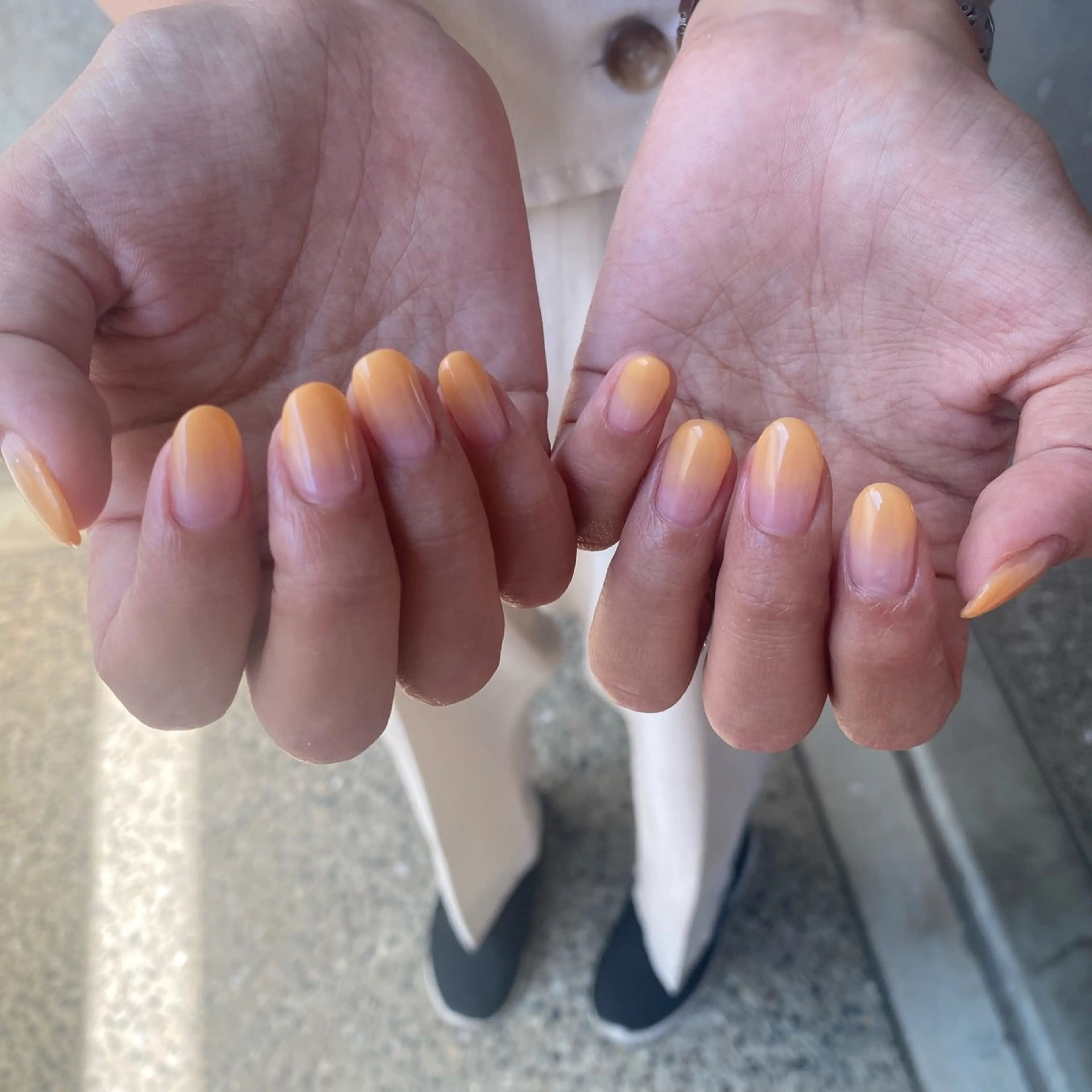 ネイル グラデーション オレンジ ハンドネイル 舞鶴 奈々美のネイルデザイン