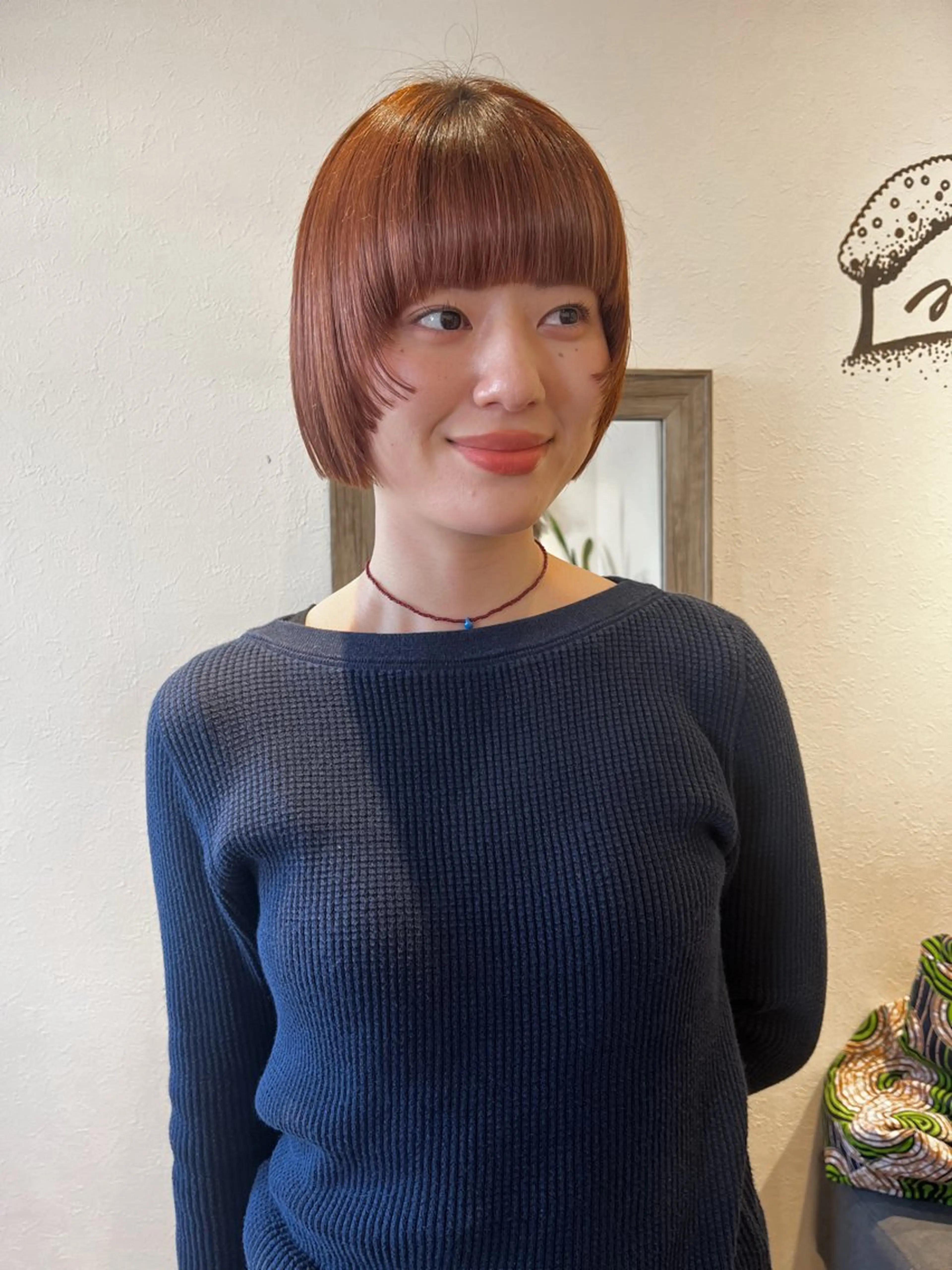 ショート カラー ボブ 顔周りカット レイヤーカット ワイドバング カット ヘアカラー トリートメント 上品な暖色/丸みボブ Chie🪷のヘアスタイル