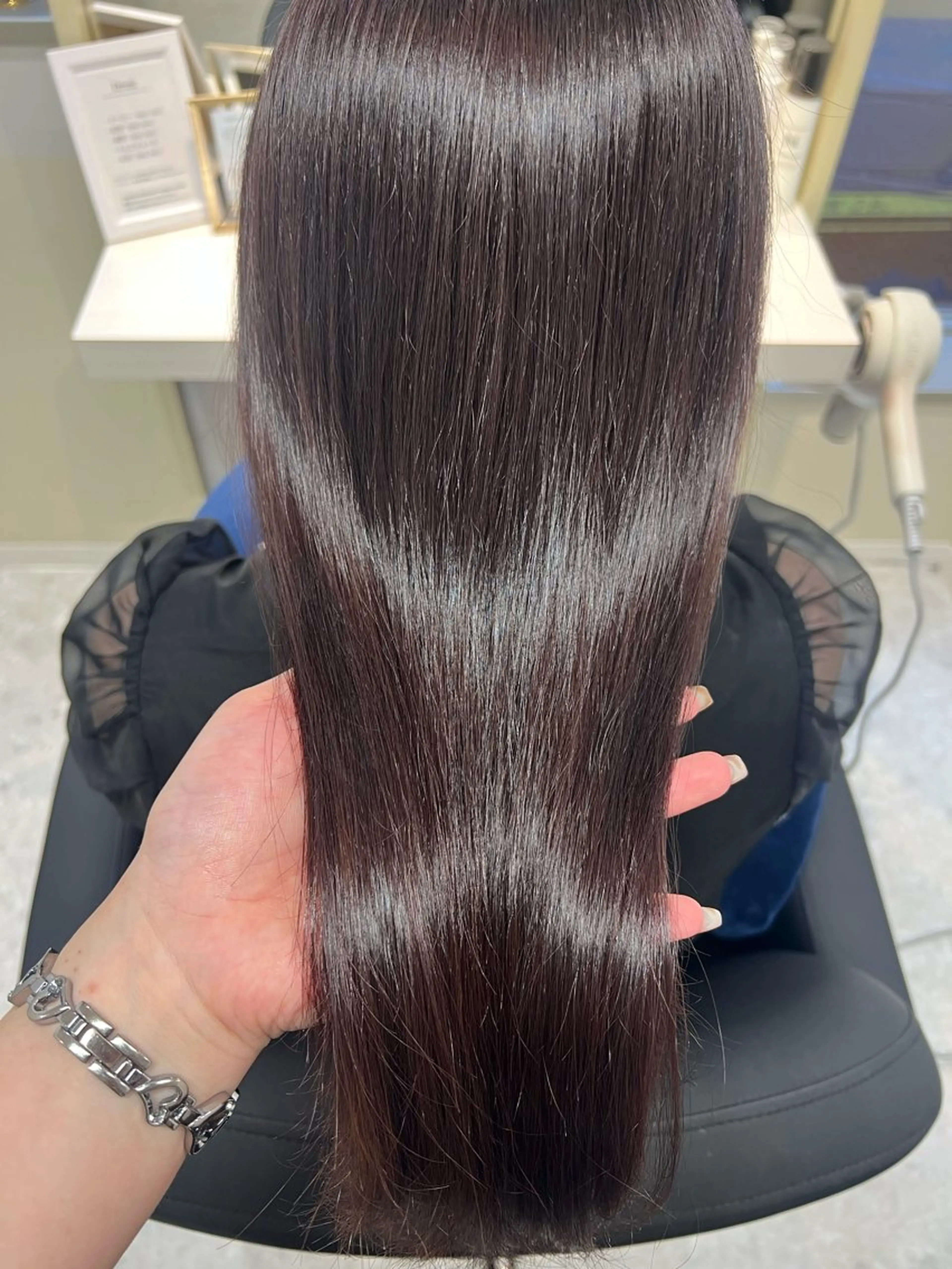 ロング カラー ボルドーカラー トリートメント カット トリートメント 半個室サロン/透明感 /艶髪♡岸上 温♡のヘアスタイル