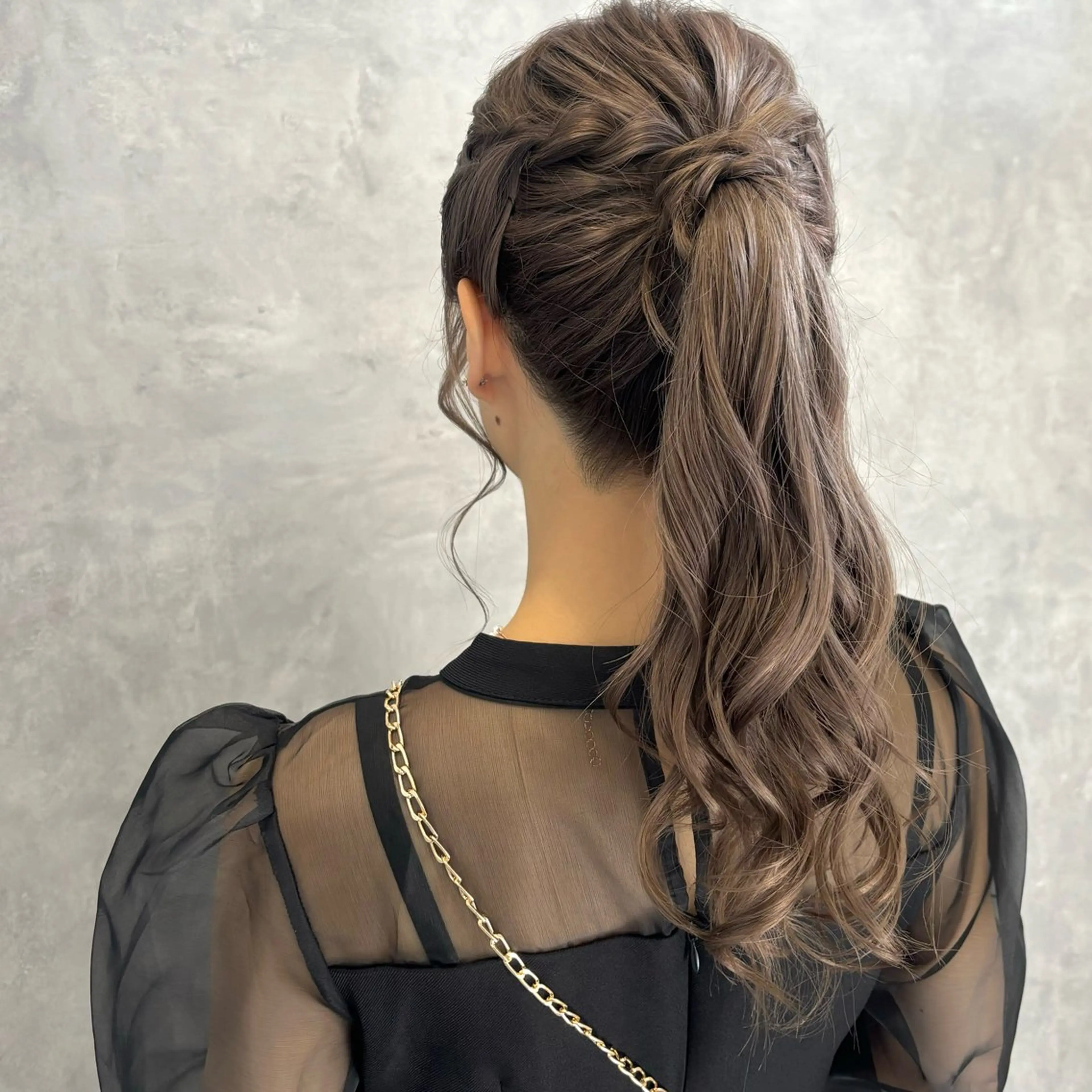 ロング ヘアアレンジ ヘアセット NUMBER_ ユイナのヘアスタイル