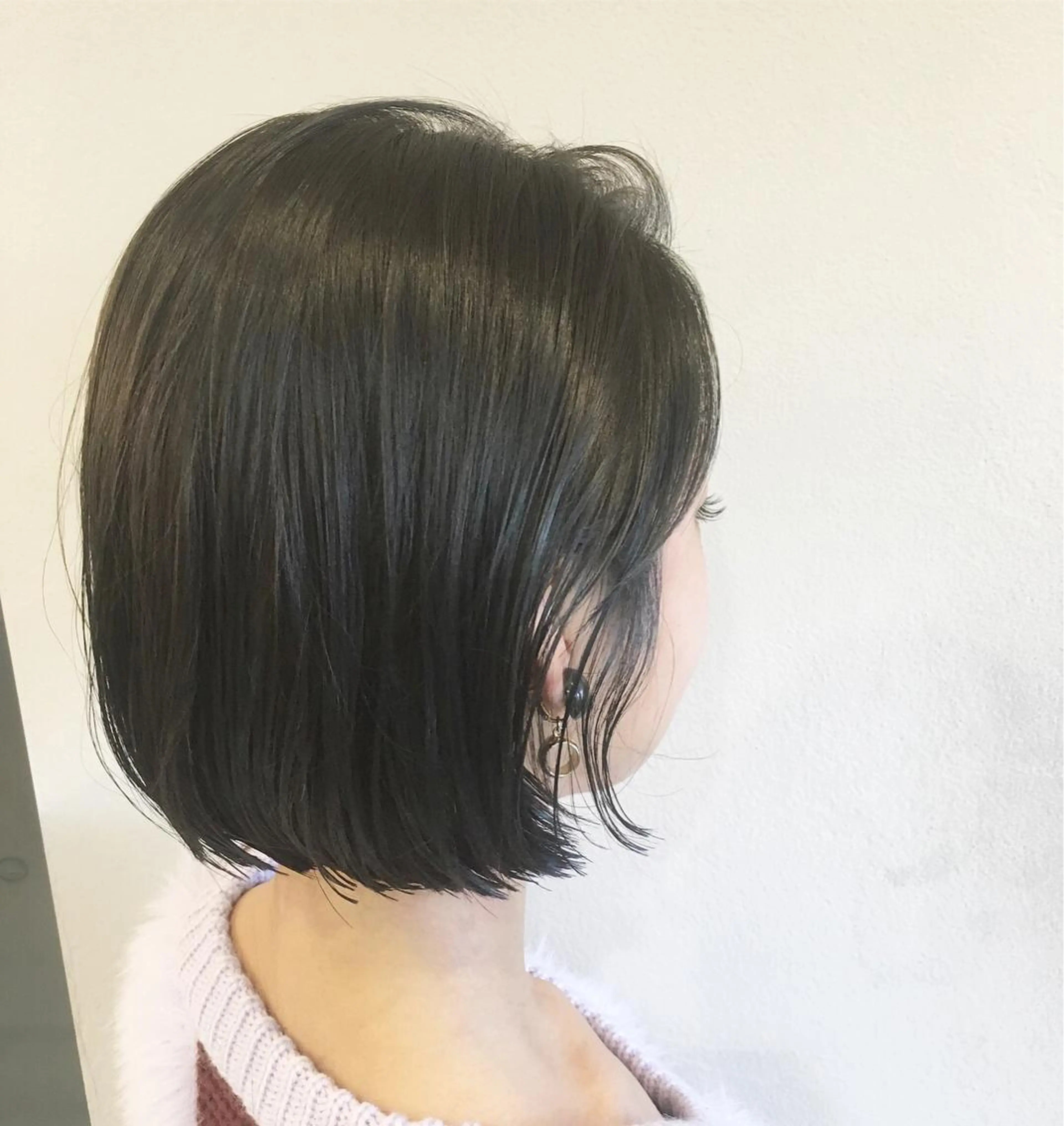 ショート カラー ture by gladのヘアスタイル