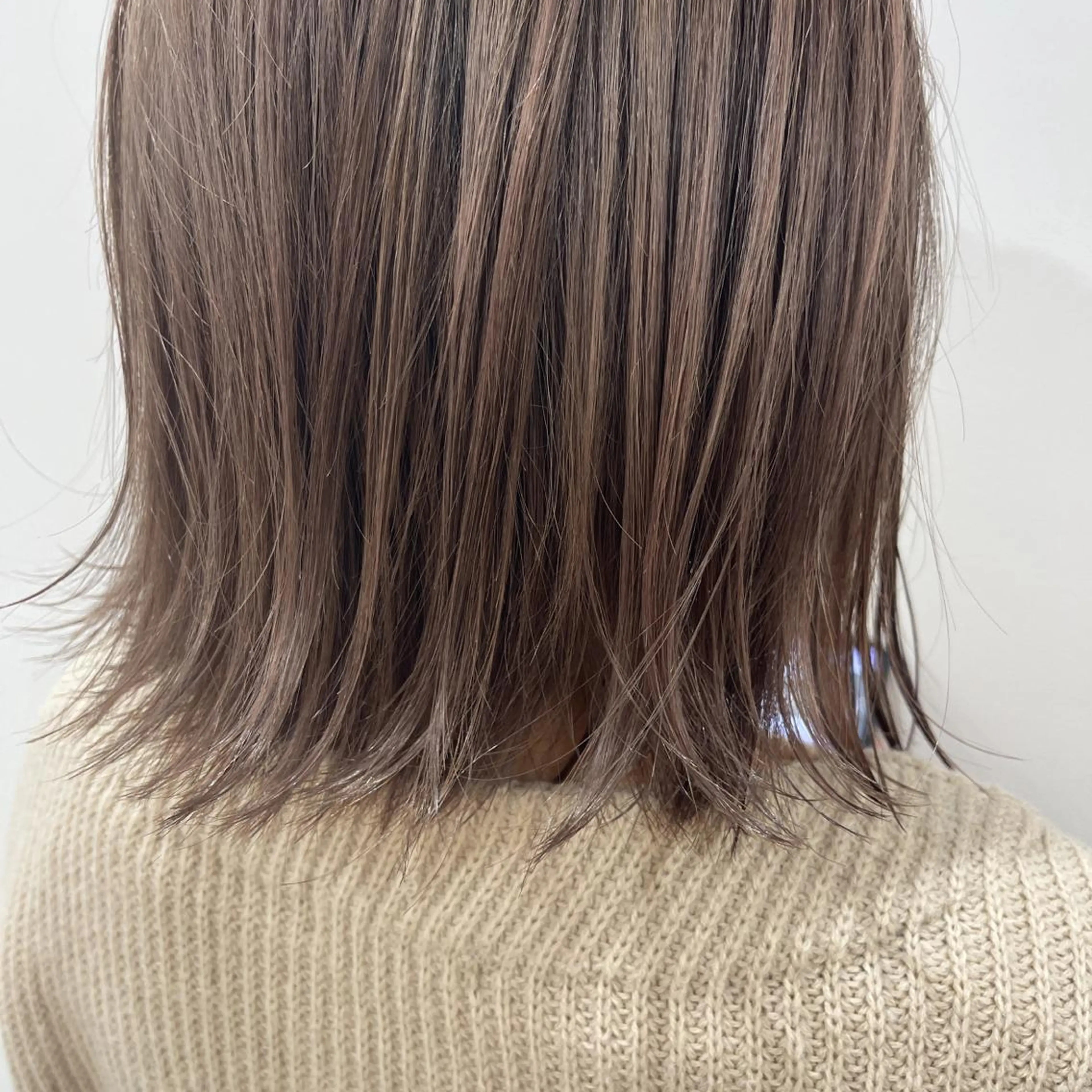 ミディアム カラー UMEDA FIGAROのヘアスタイル