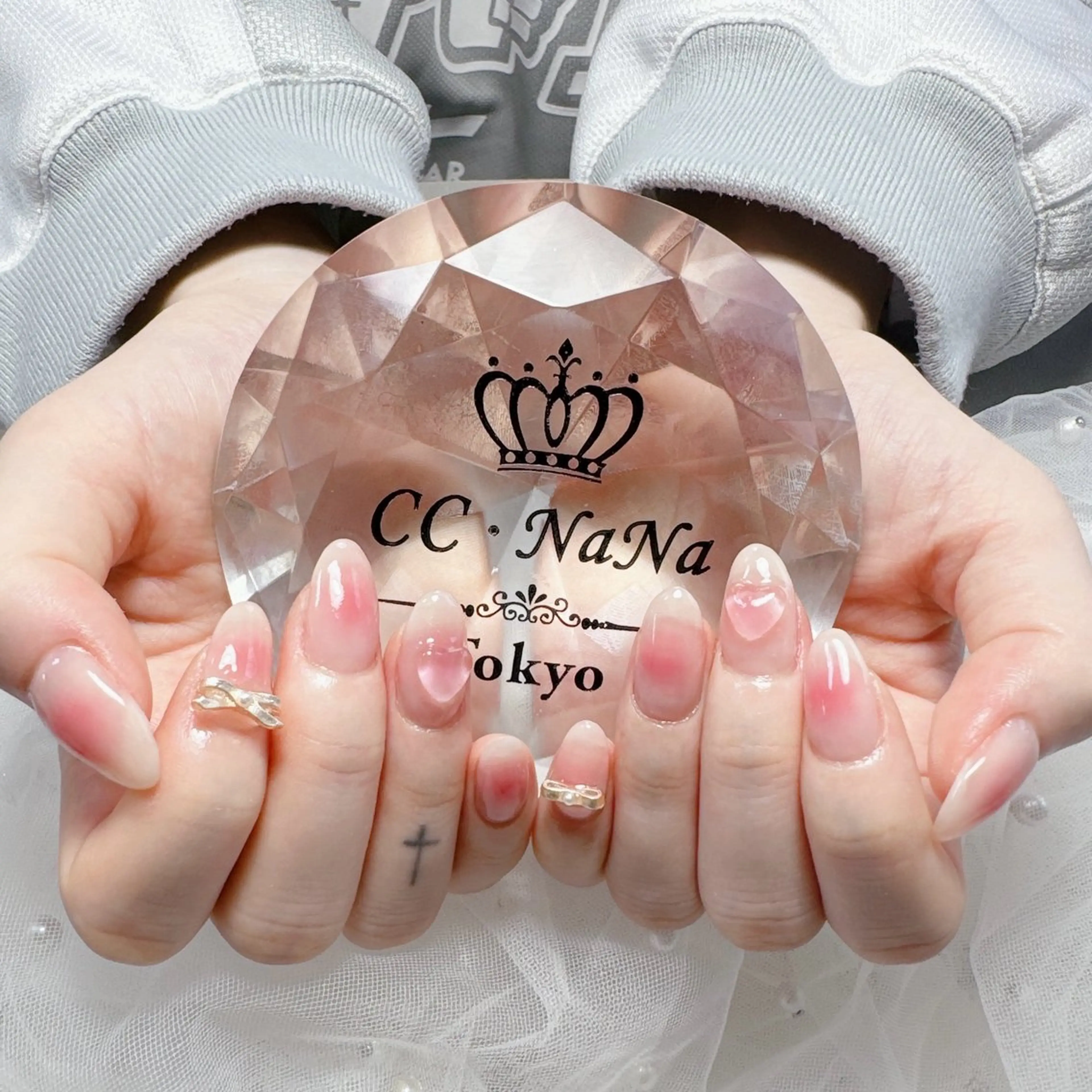 ネイル アートネイル チークネイル フラッシュネイル ハート キラキラネイル ハンドネイル 💎CC・NaNa 韓国風ネイル🌙Cのネイルデザイン