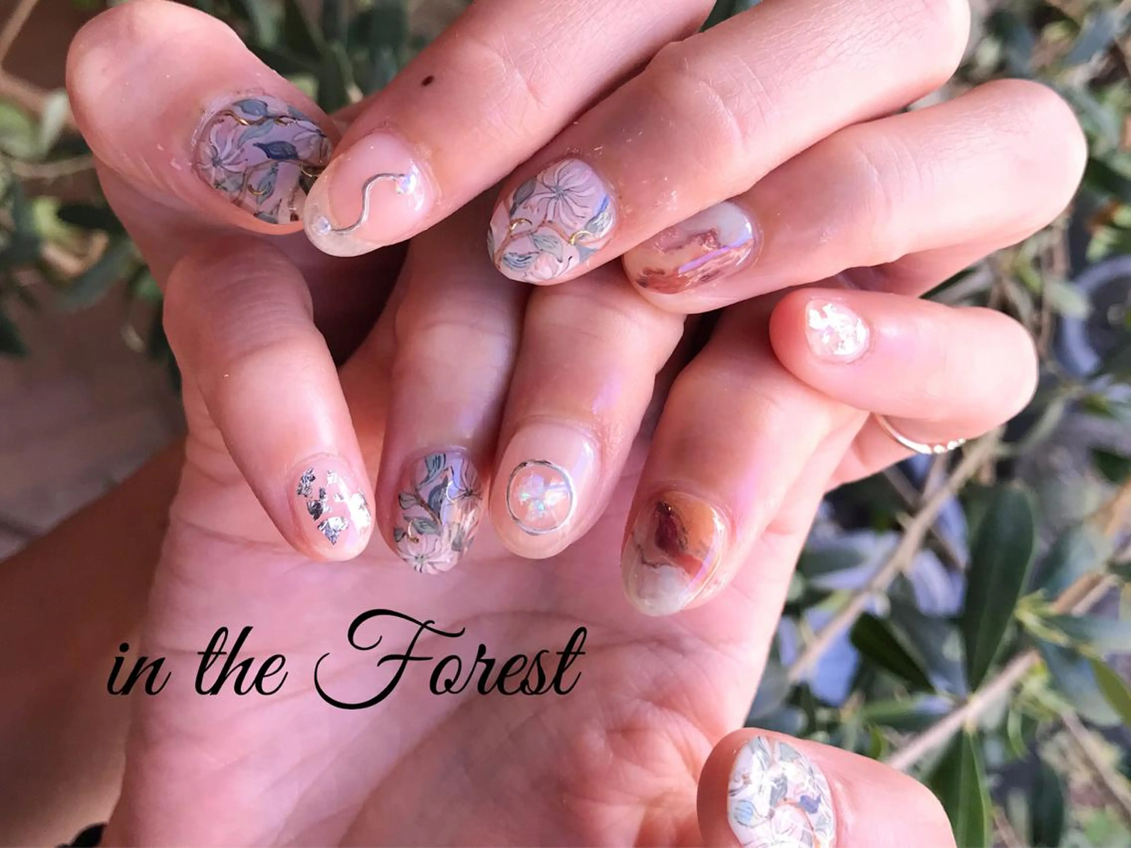 ネイル in the Forest所属・コガ アオイのネイルデザイン