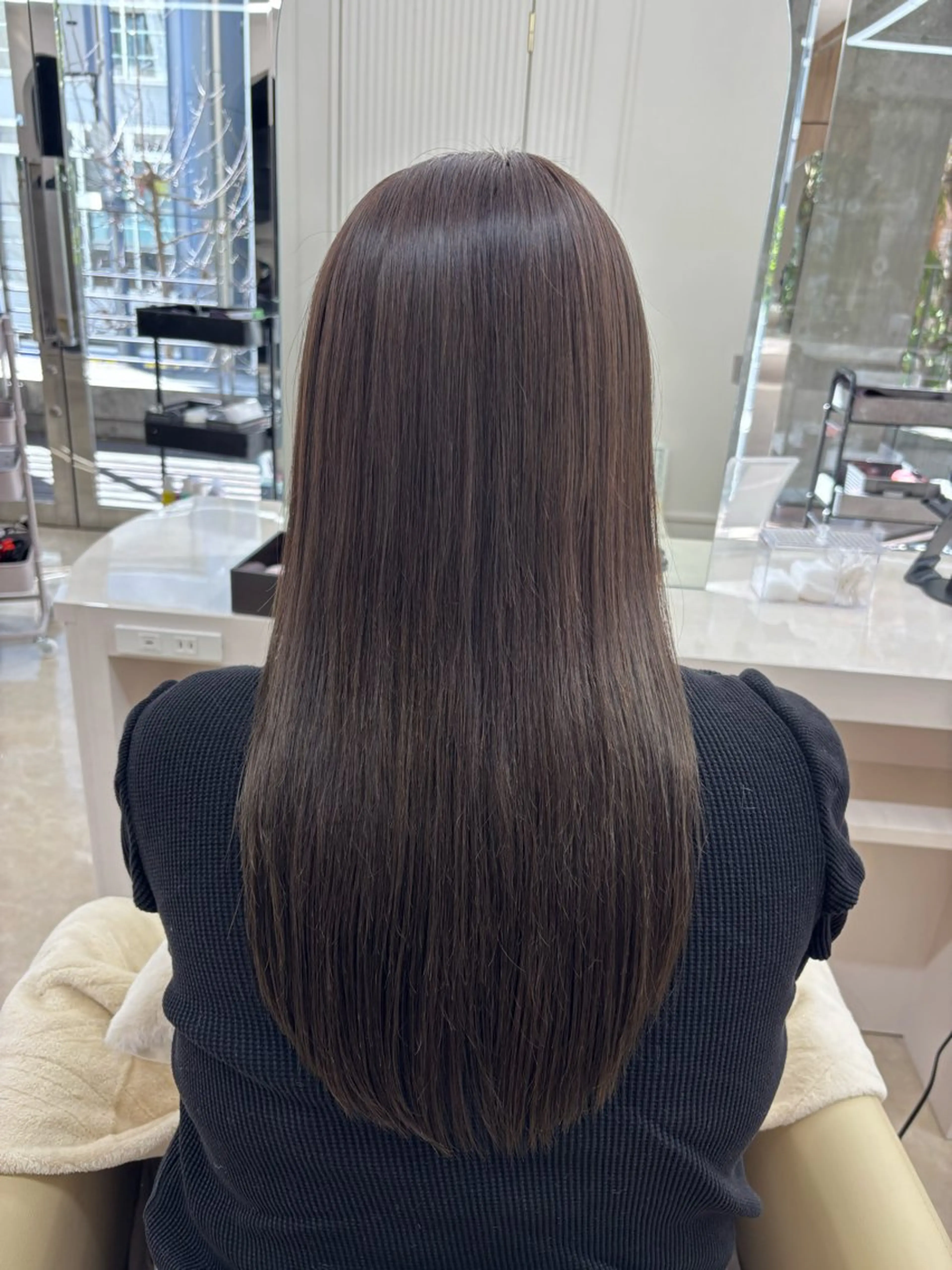 ロング カラー グレージュ XELM nearaのヘアスタイル