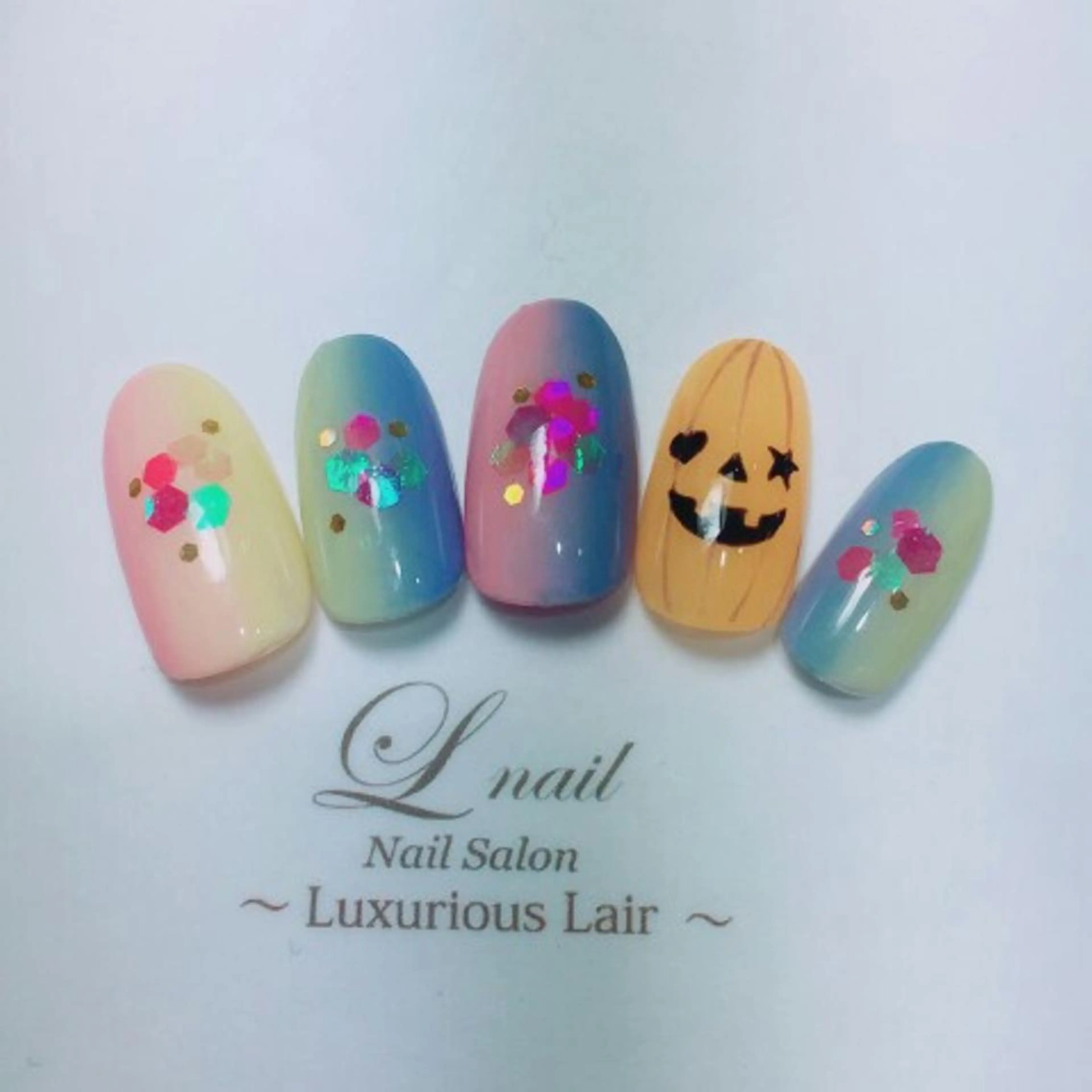 ネイル ハロウィン パステルネイル エルネイル アシスタントのネイルデザイン